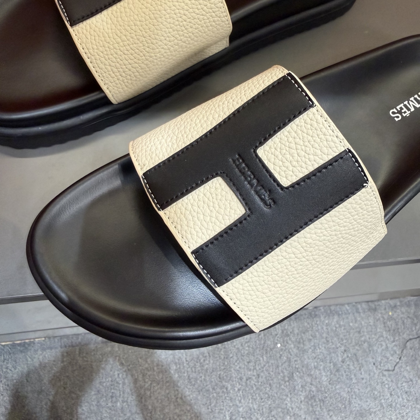 Hermès shoe
