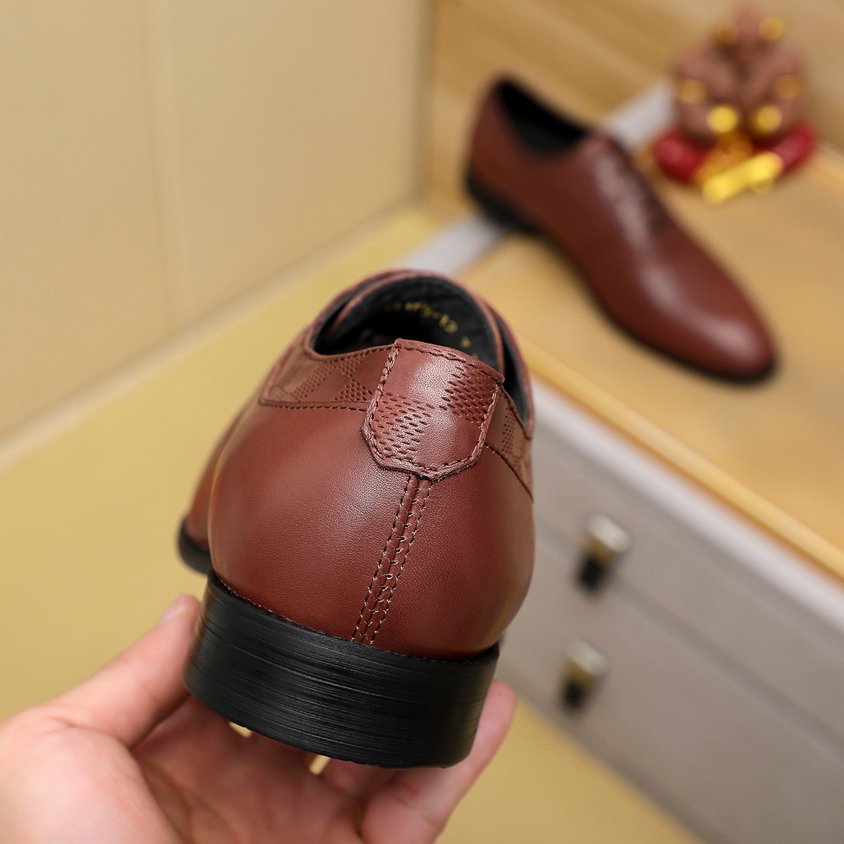 LV shoe