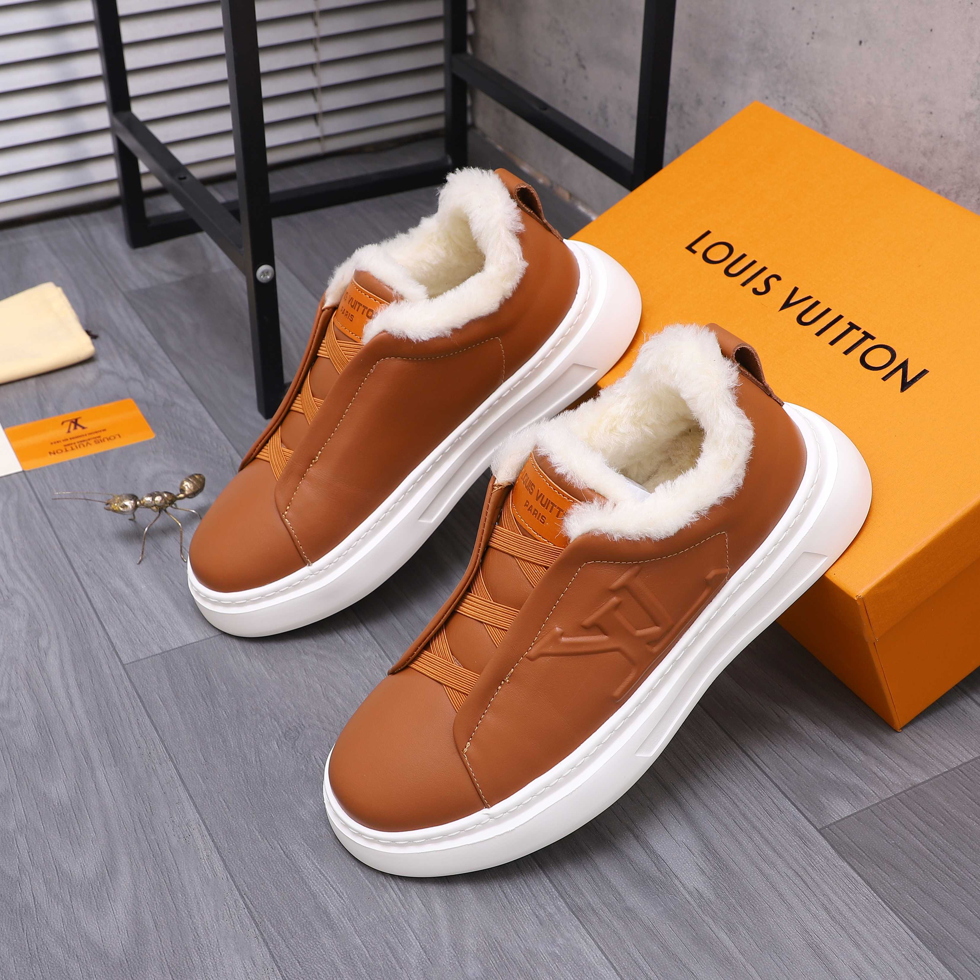 LV shoe