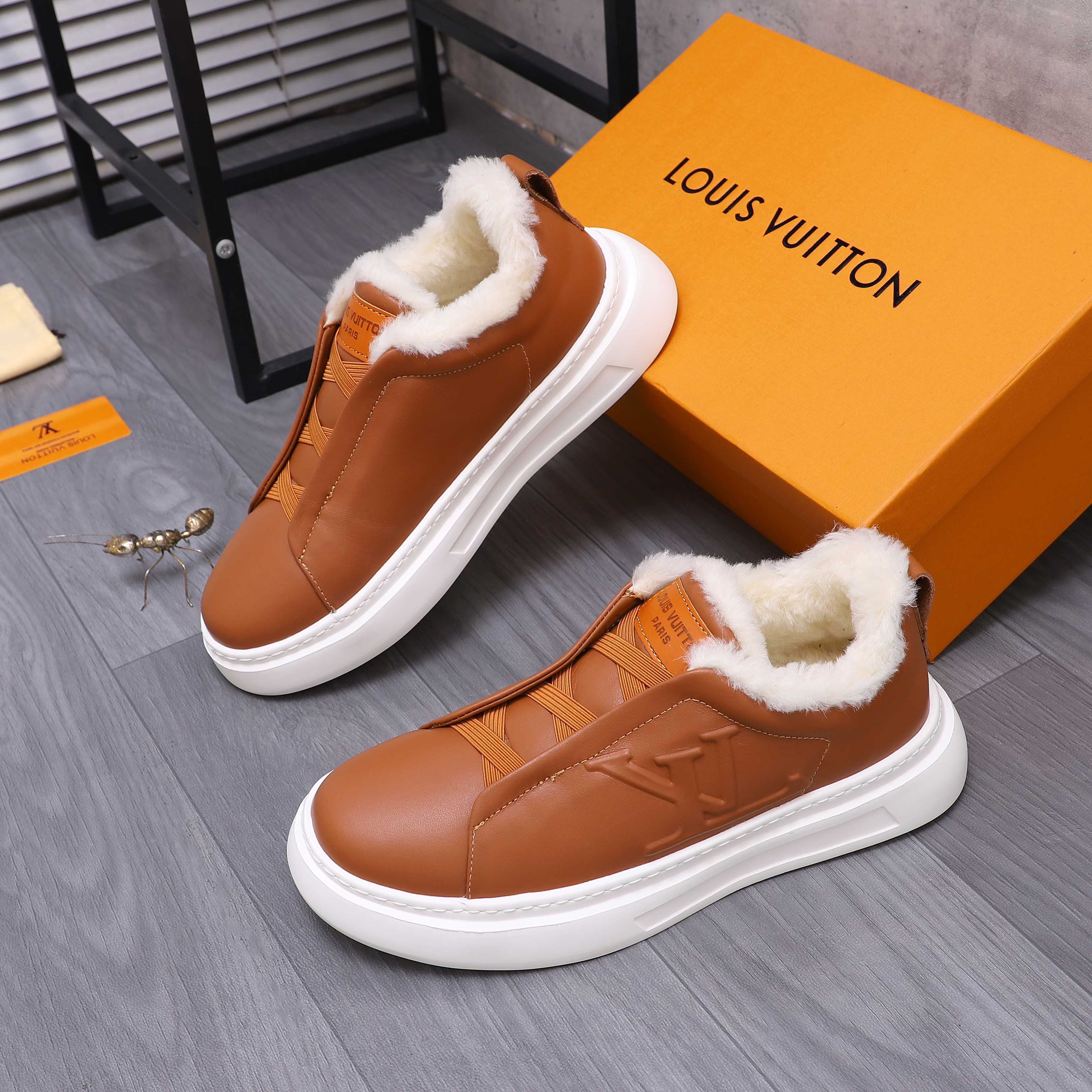 LV shoe