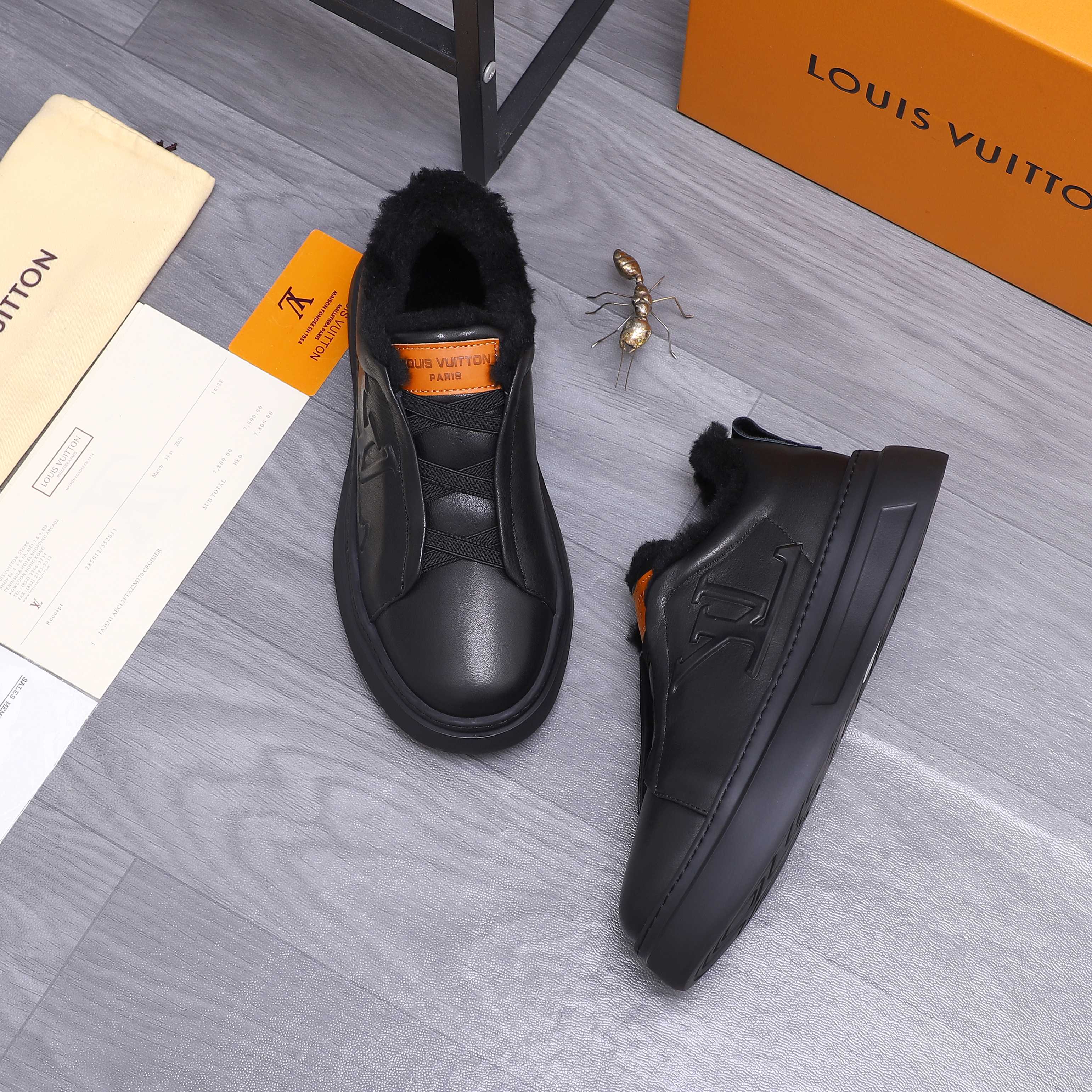 LV shoe