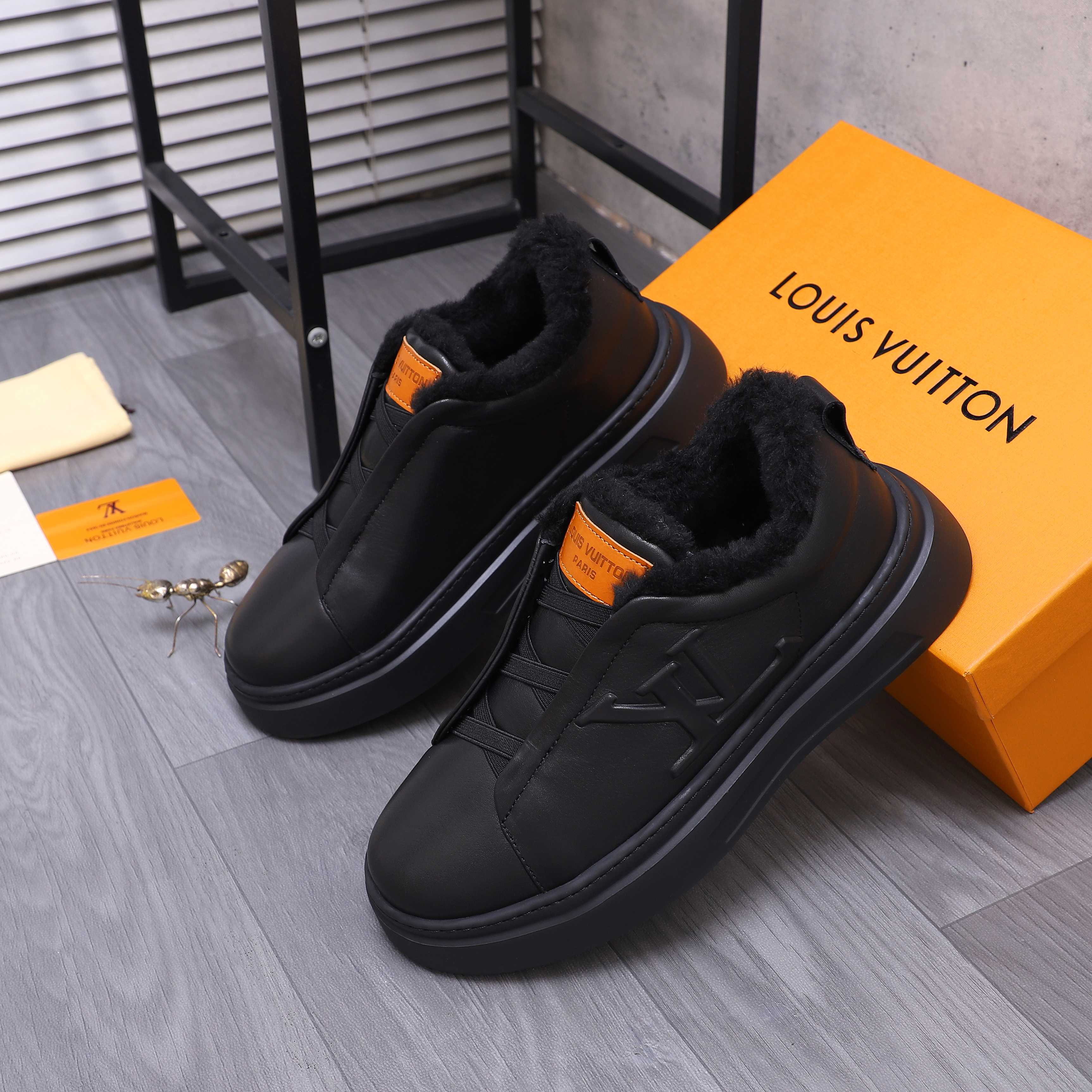 LV shoe