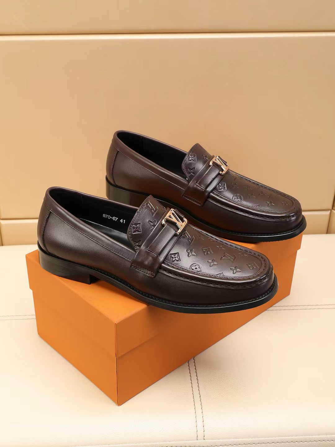 LV shoe
