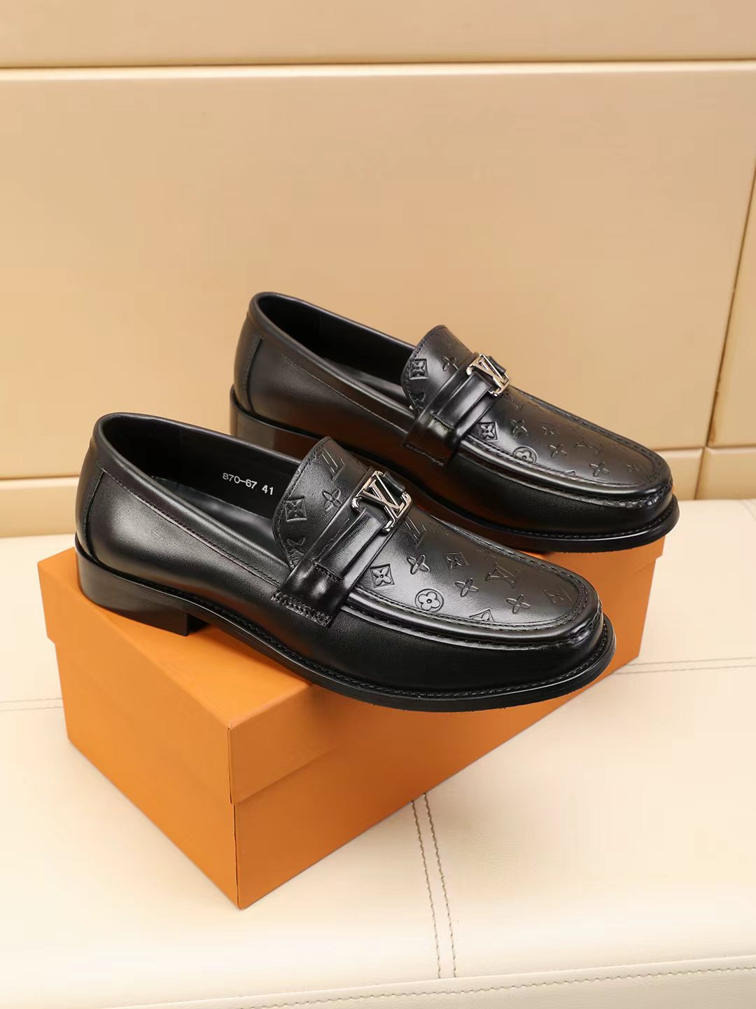LV shoe