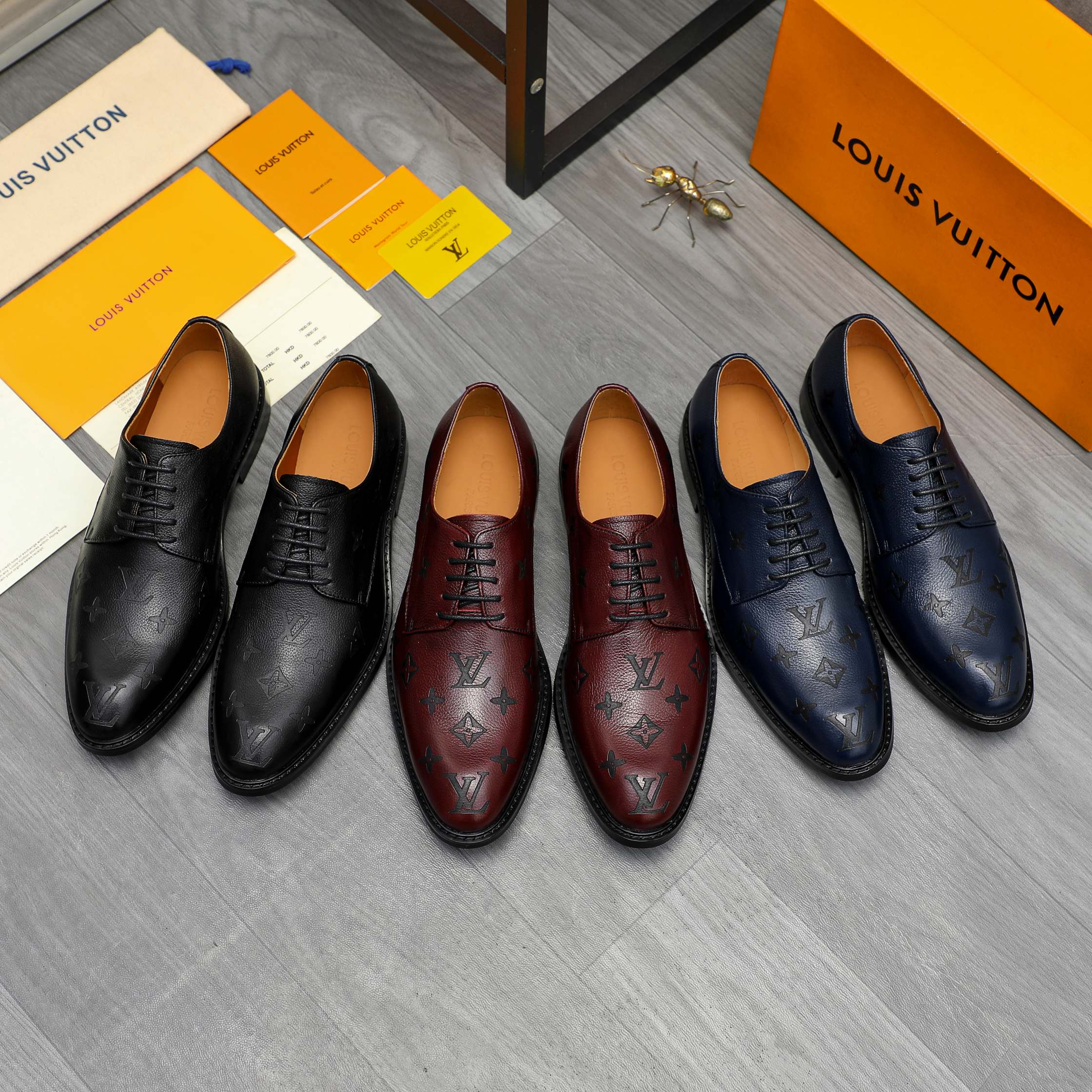 LV shoe