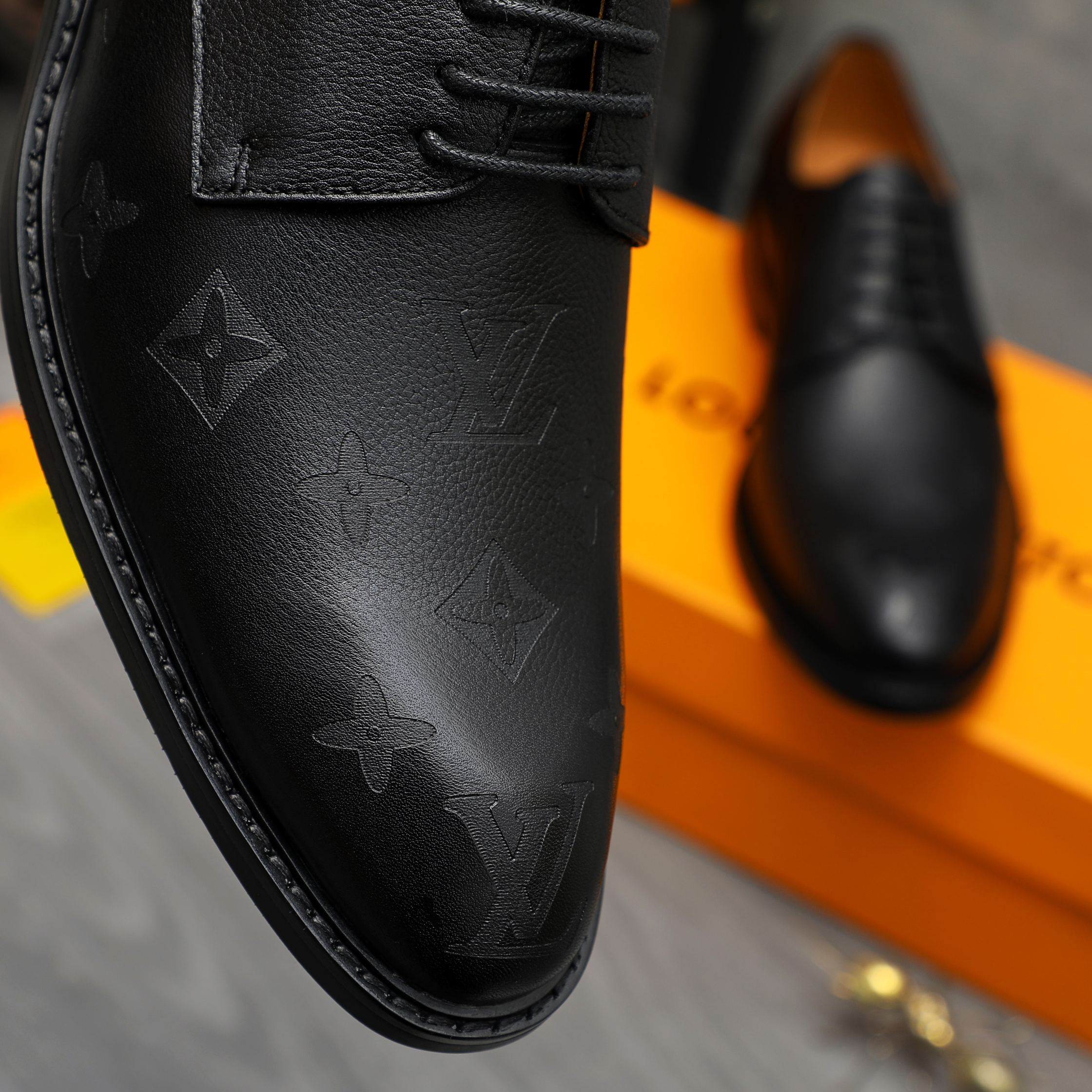 LV shoe