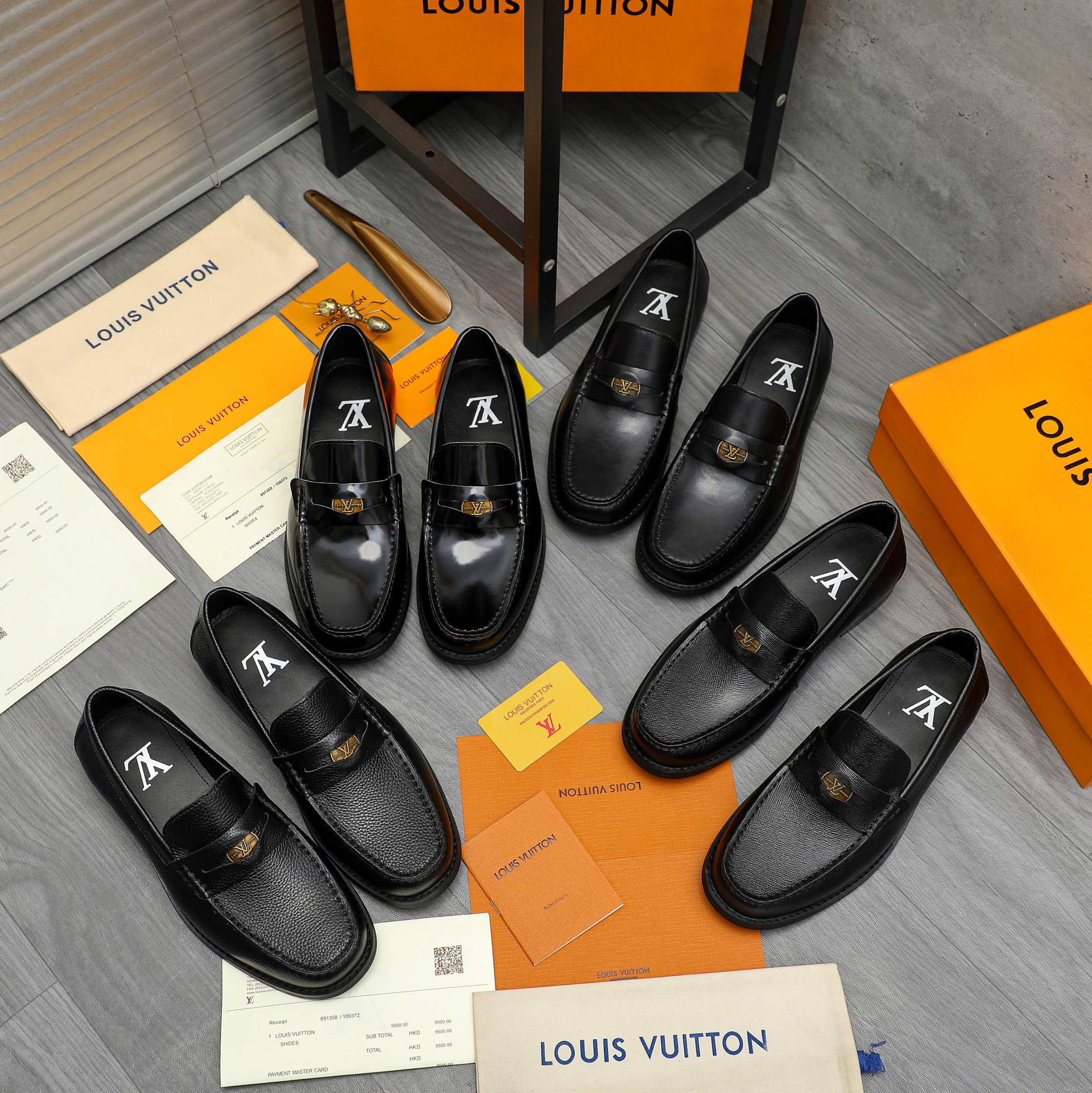 LV shoe