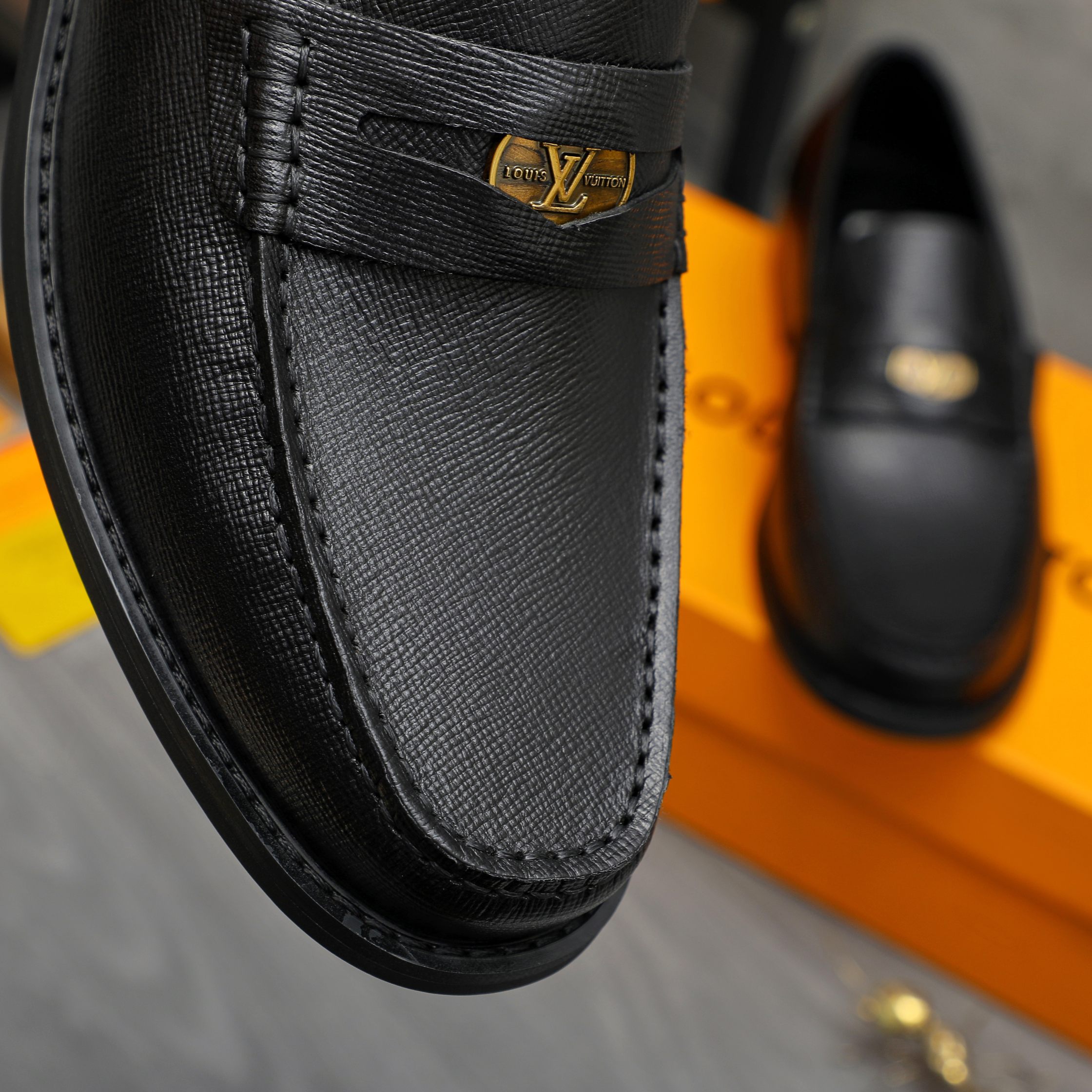 LV shoe