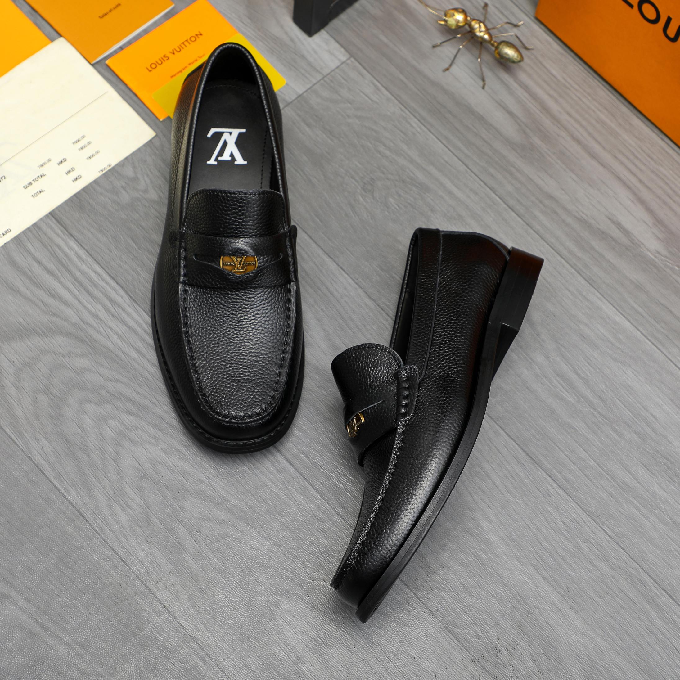 LV shoe