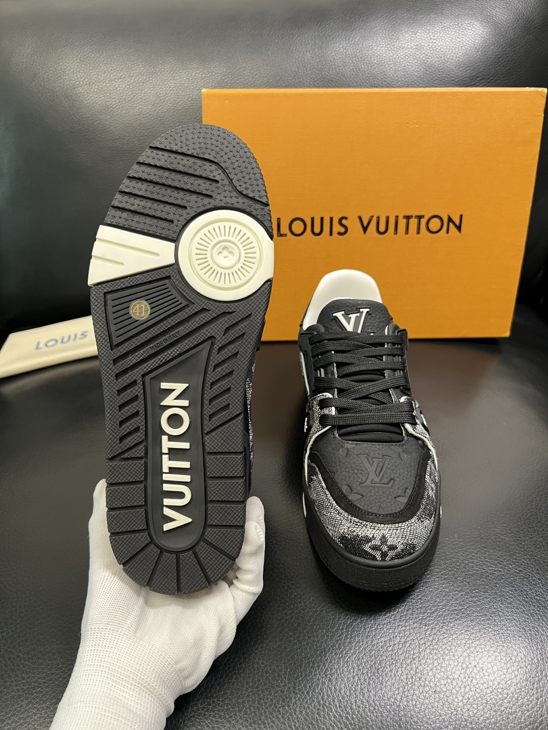 LV shoe