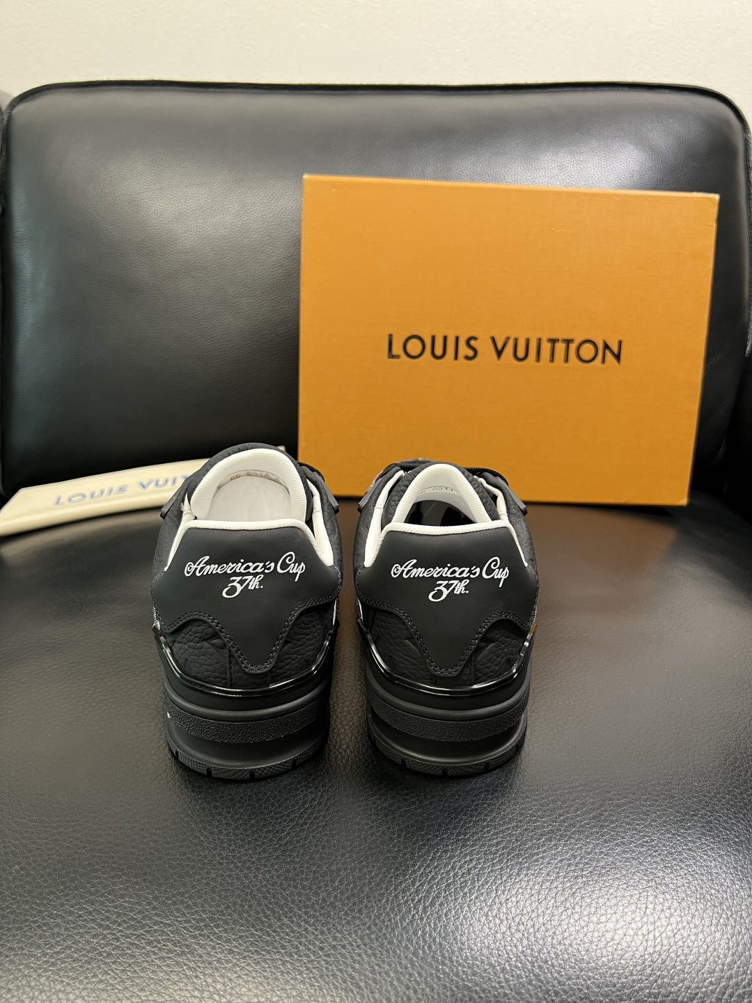 LV shoe