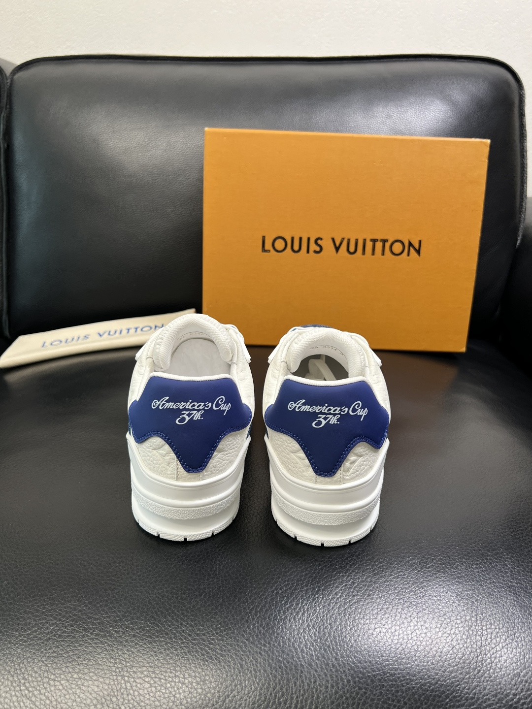 LV shoe