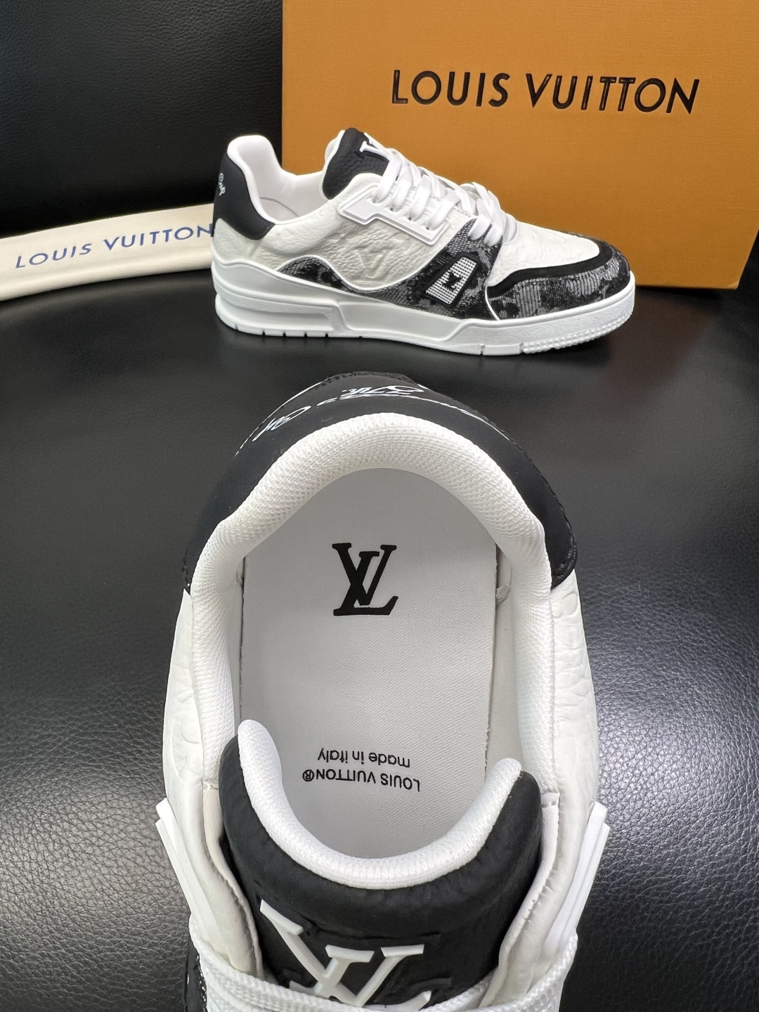 LV shoe