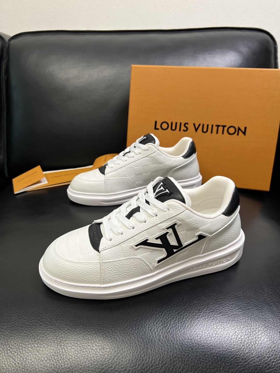 LV shoe