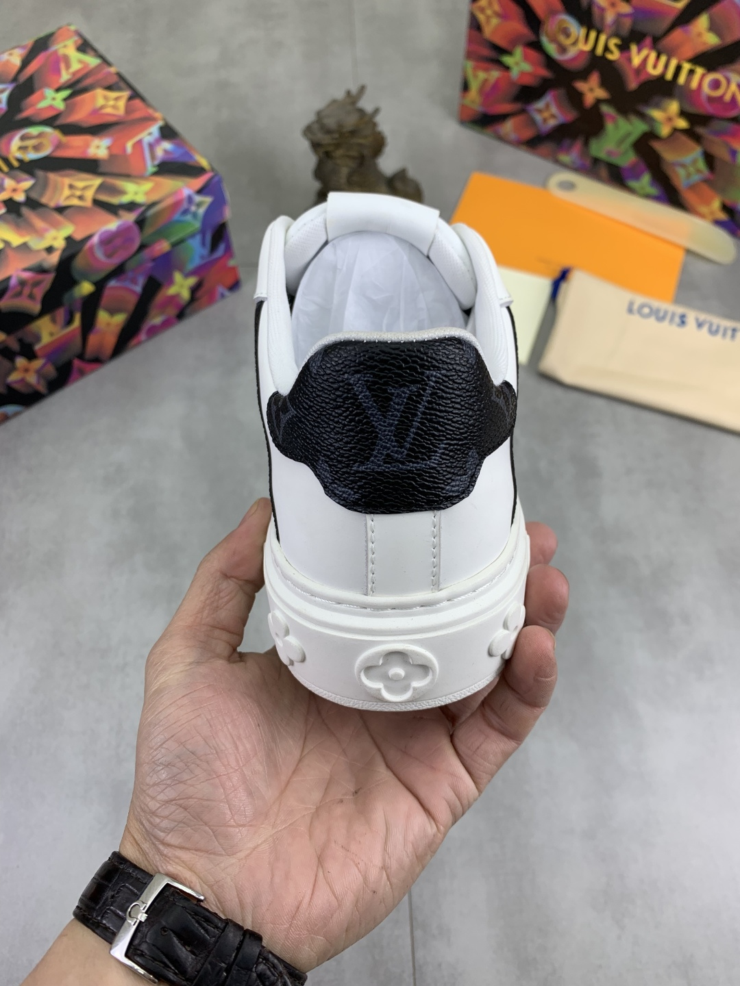 LV shoe