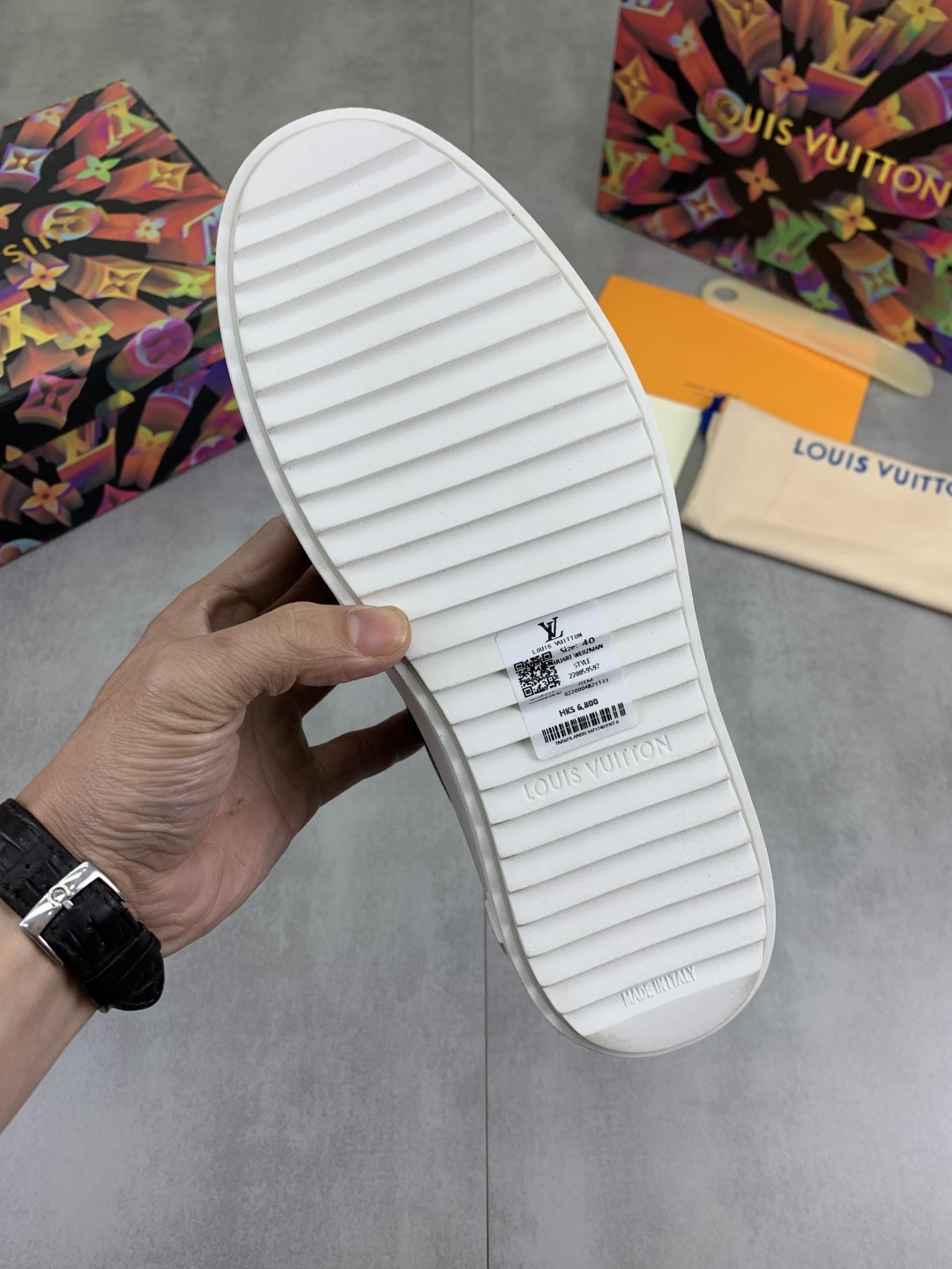 LV shoe
