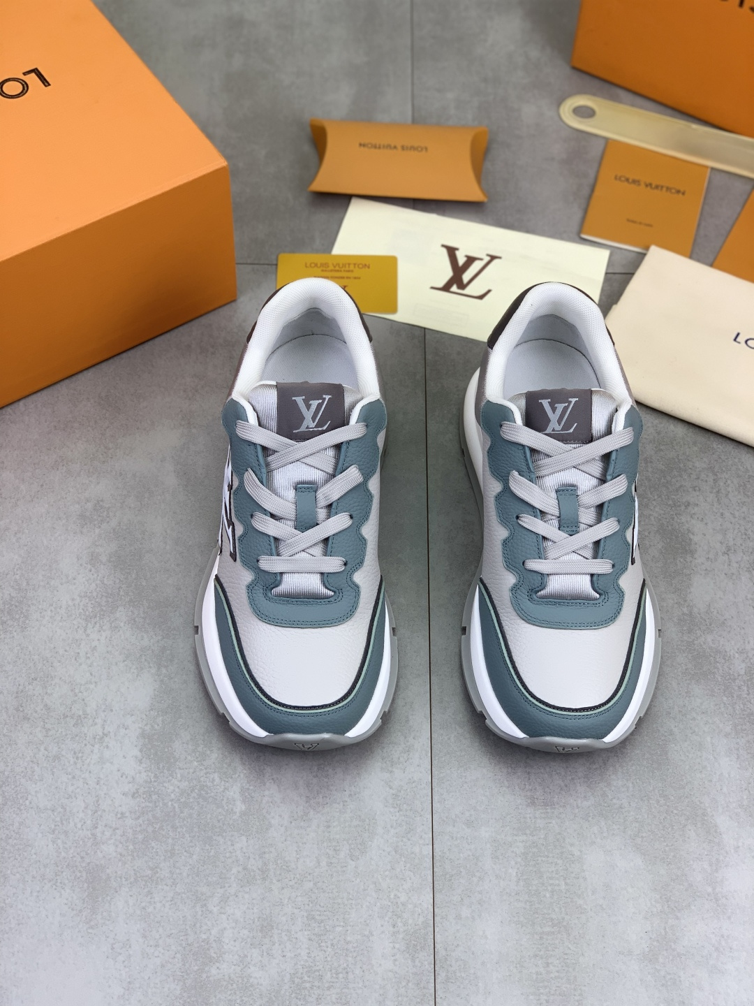 LV shoe