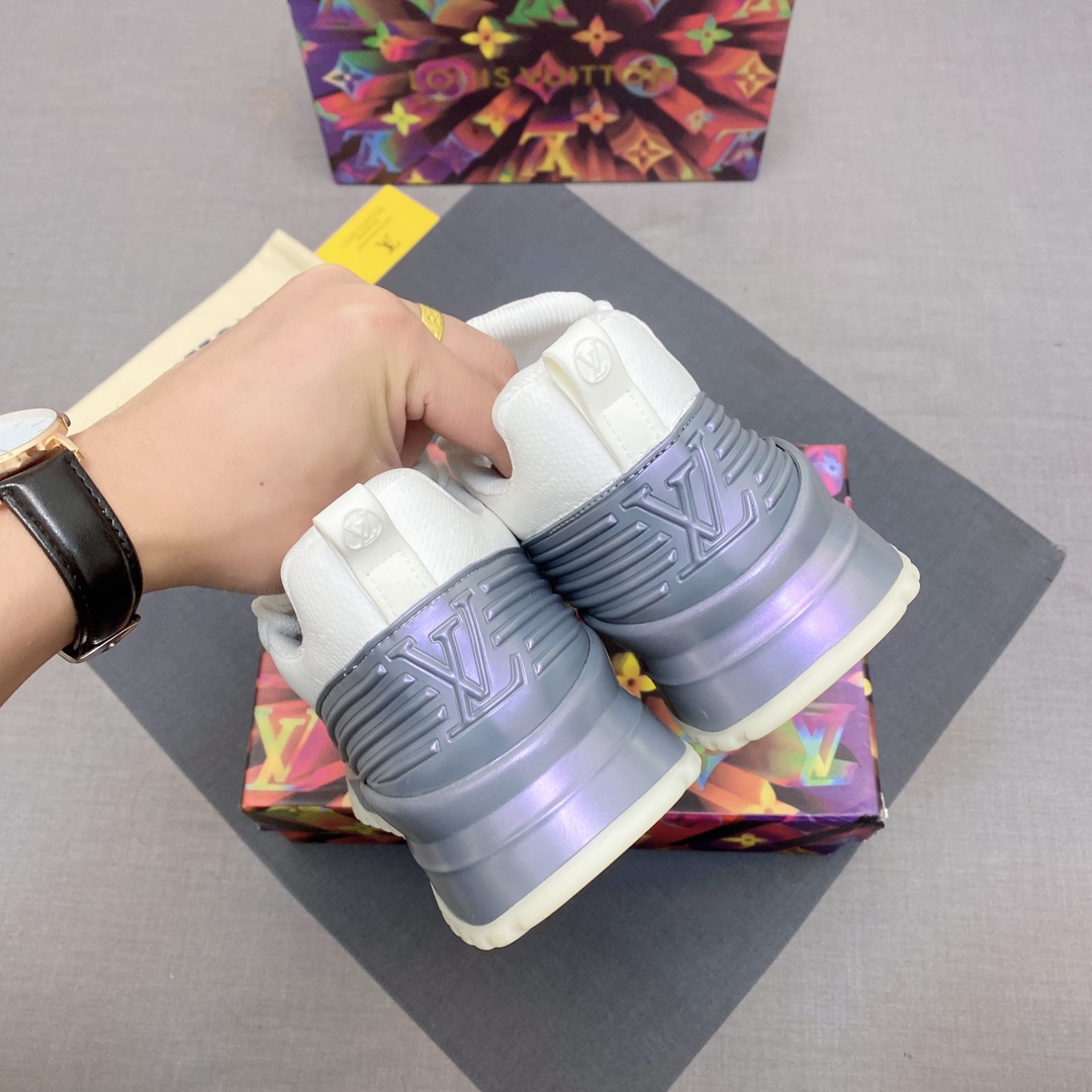 LV shoe