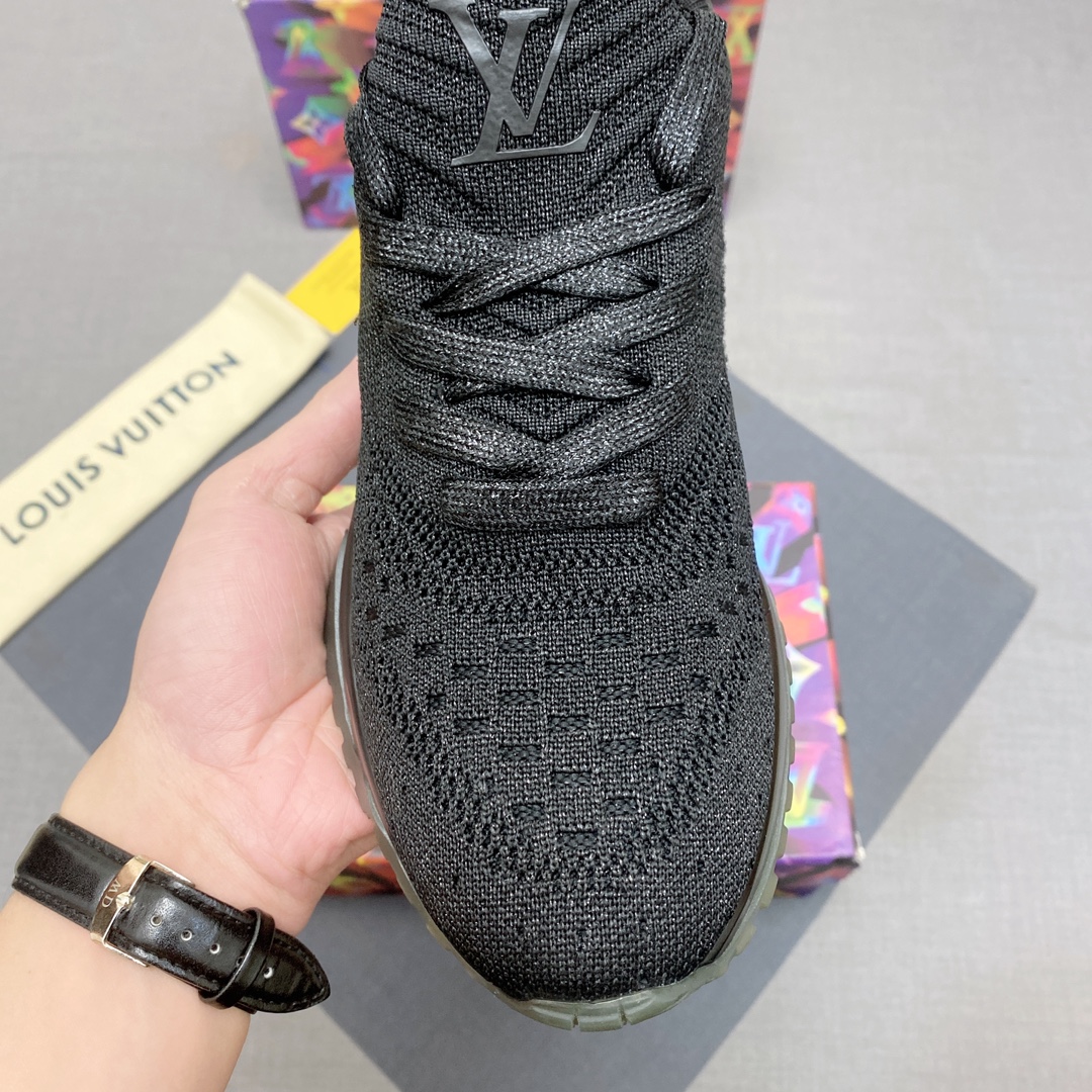 LV shoe