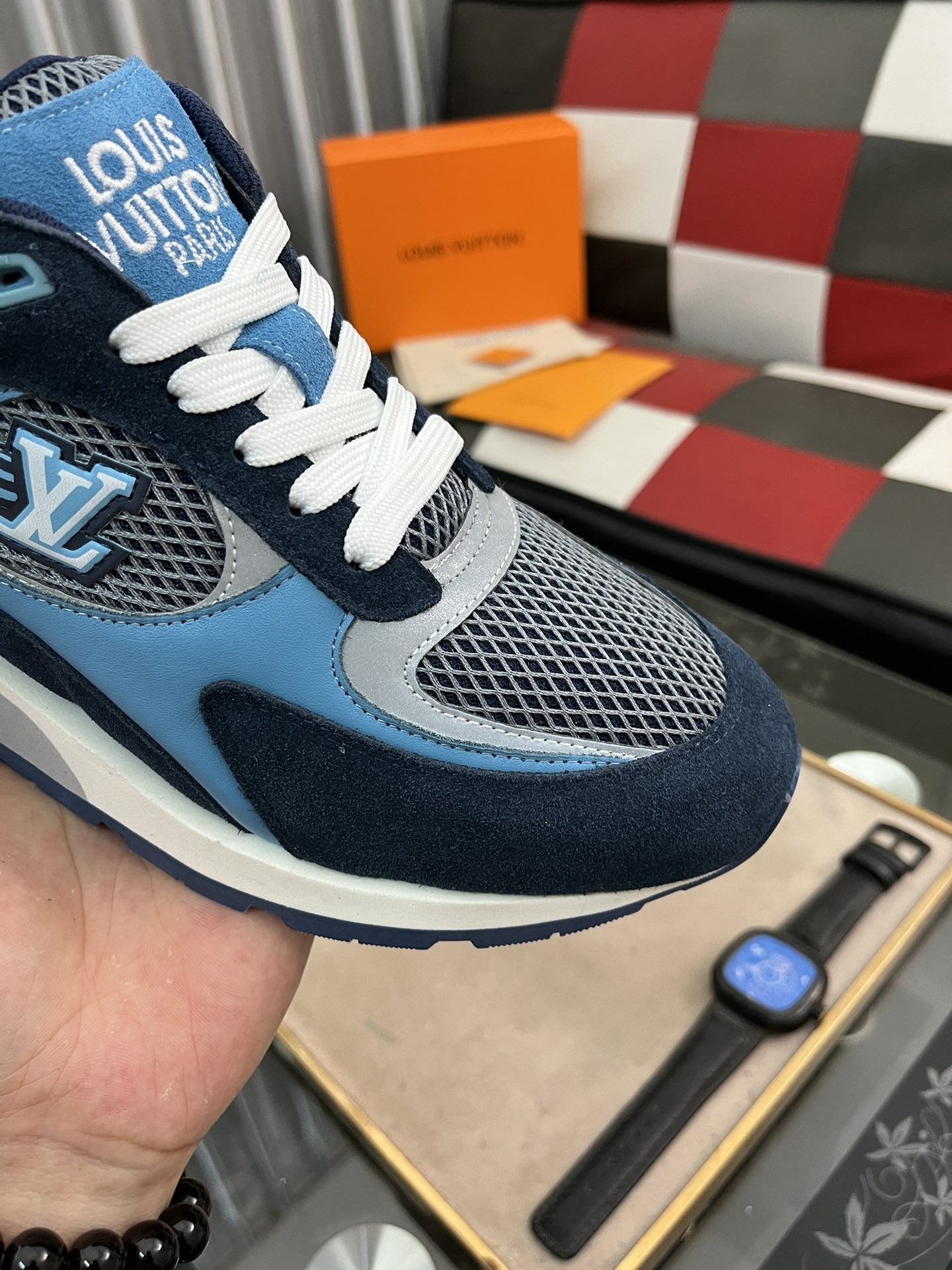 LV shoe