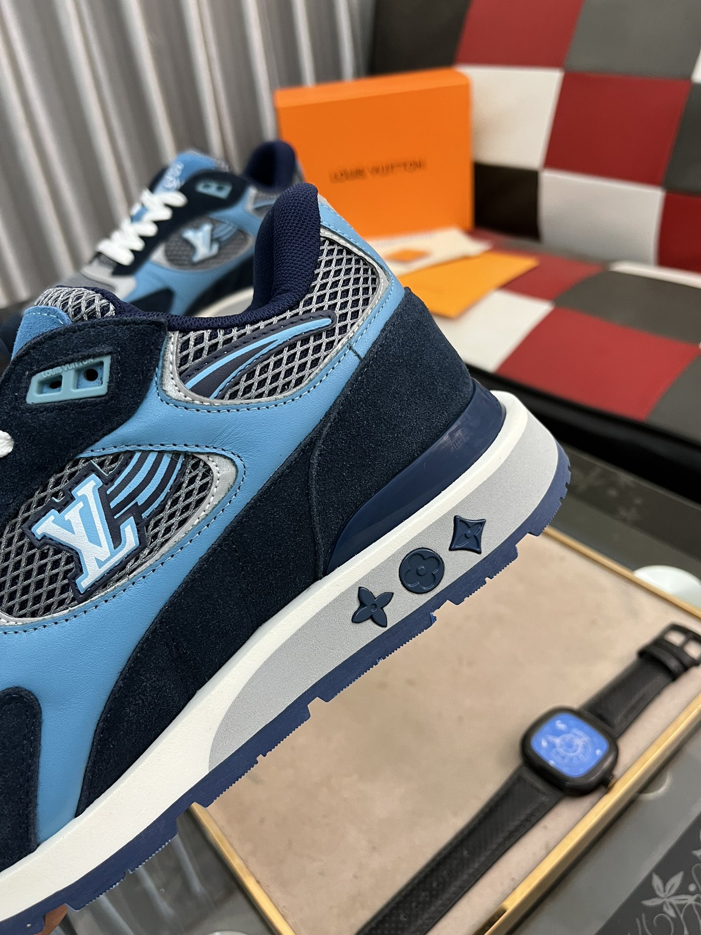 LV shoe