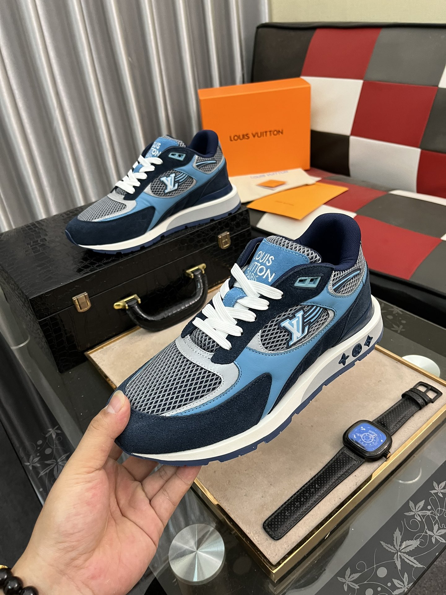 LV shoe