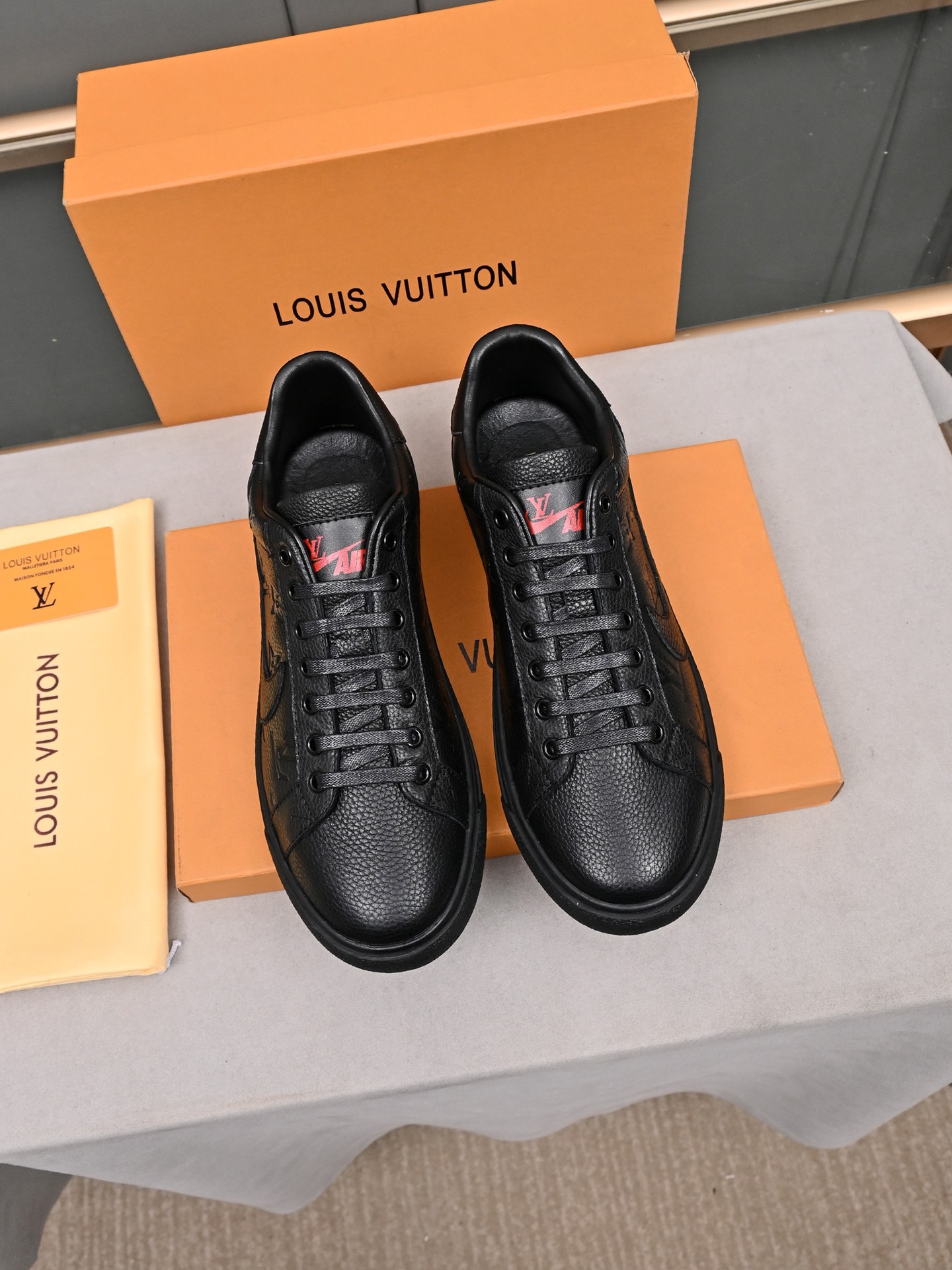 LV shoe