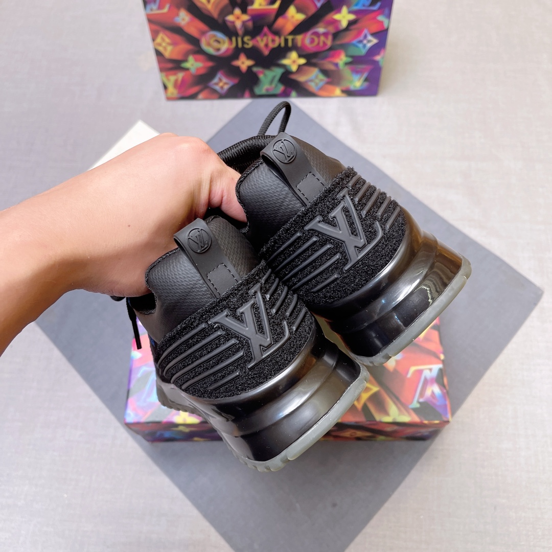 LV shoe