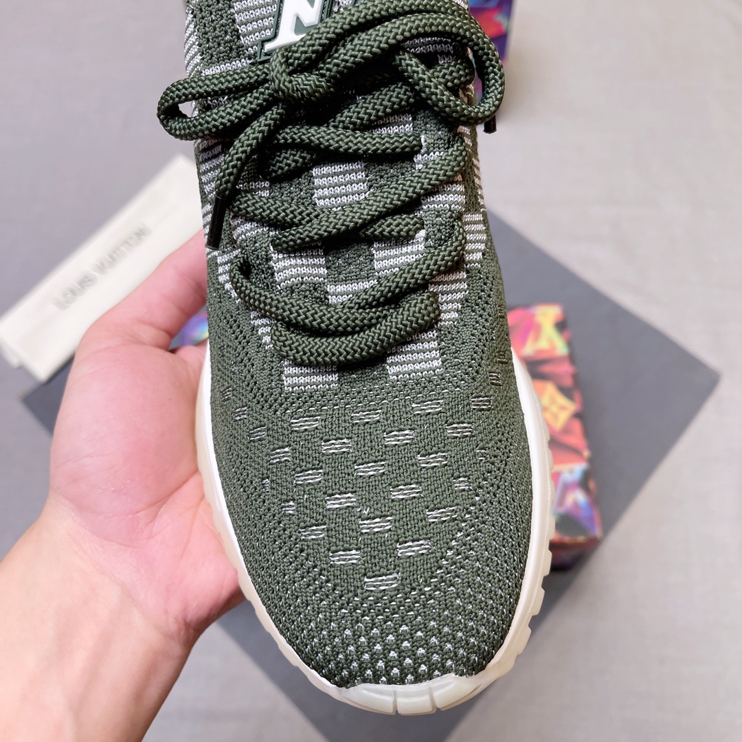 LV shoe