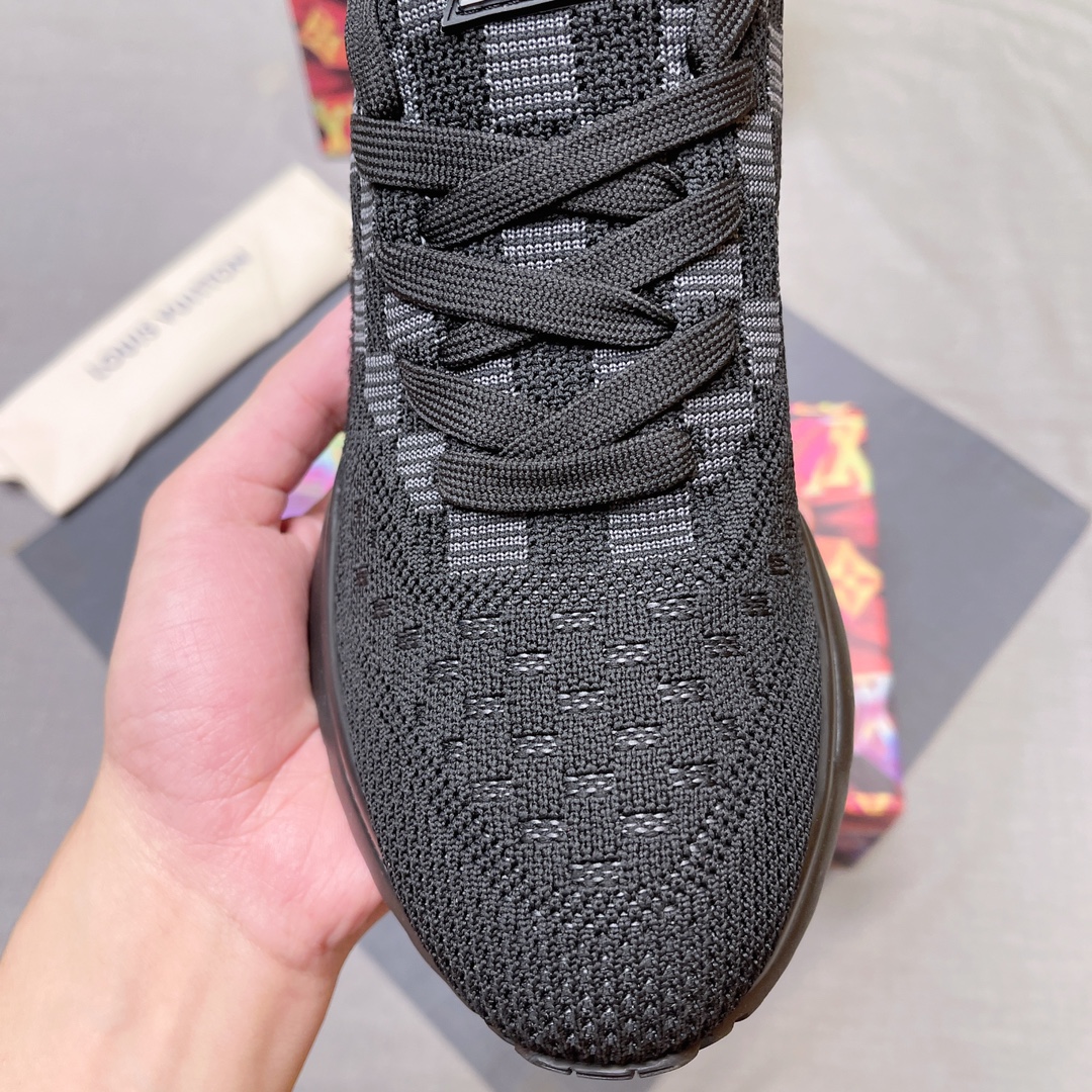 LV shoe
