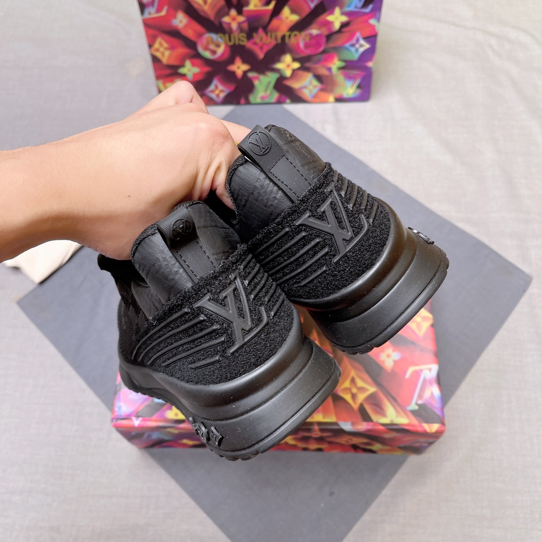LV shoe
