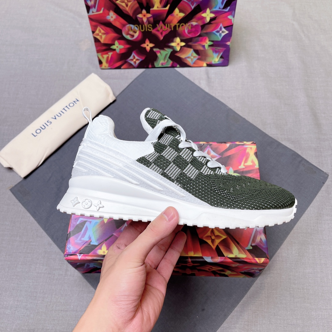LV shoe