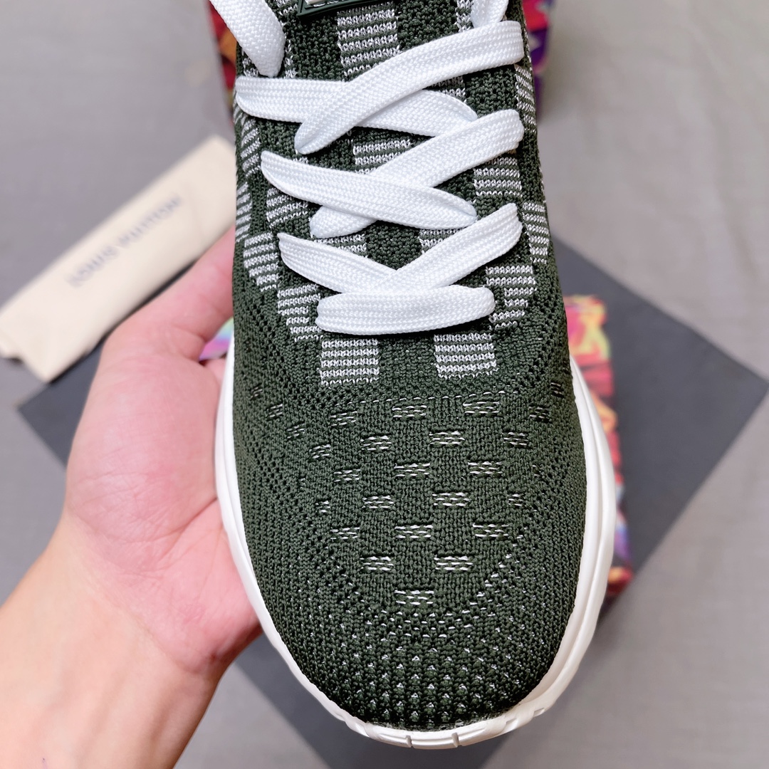LV shoe
