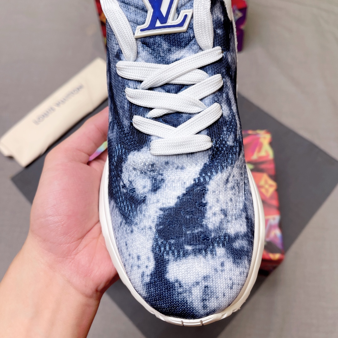 LV shoe