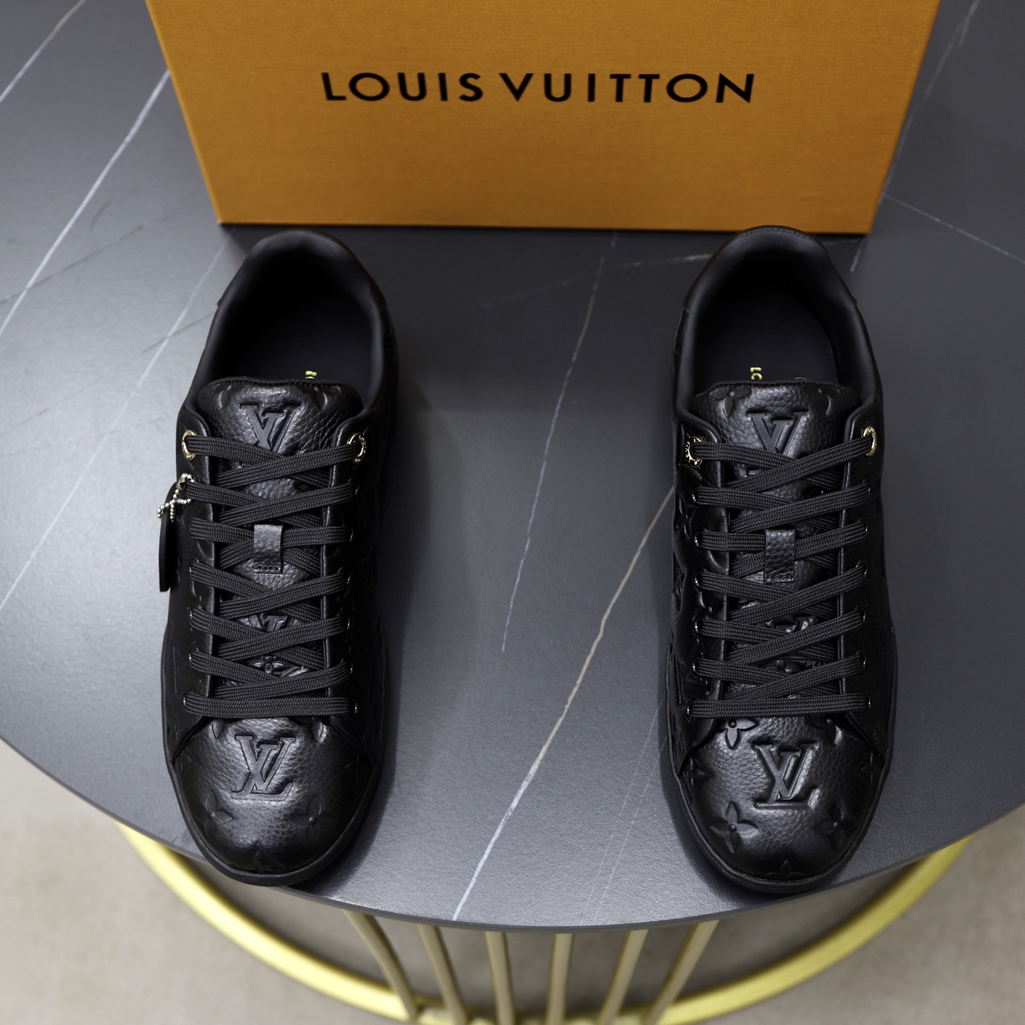 LV shoe