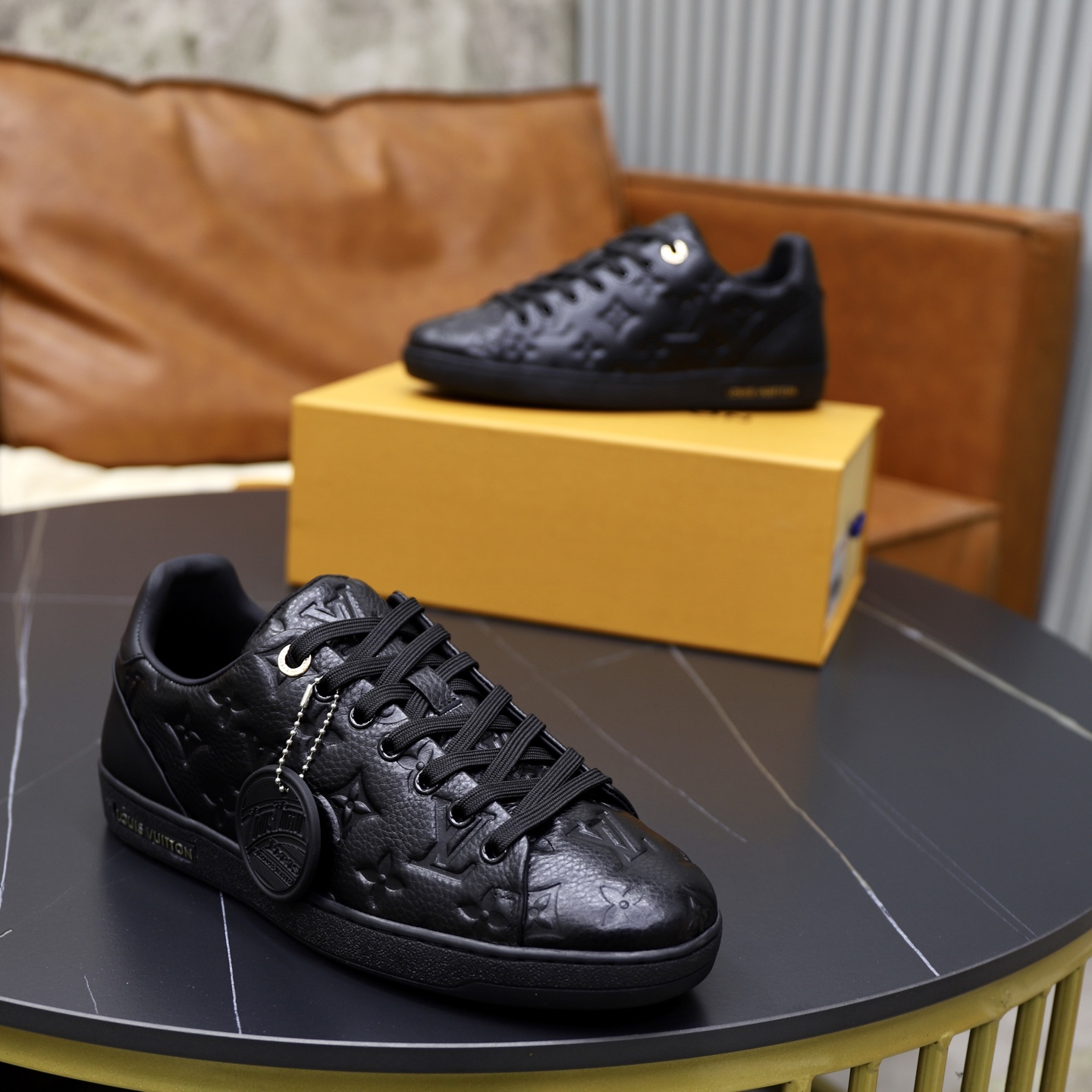 LV shoe