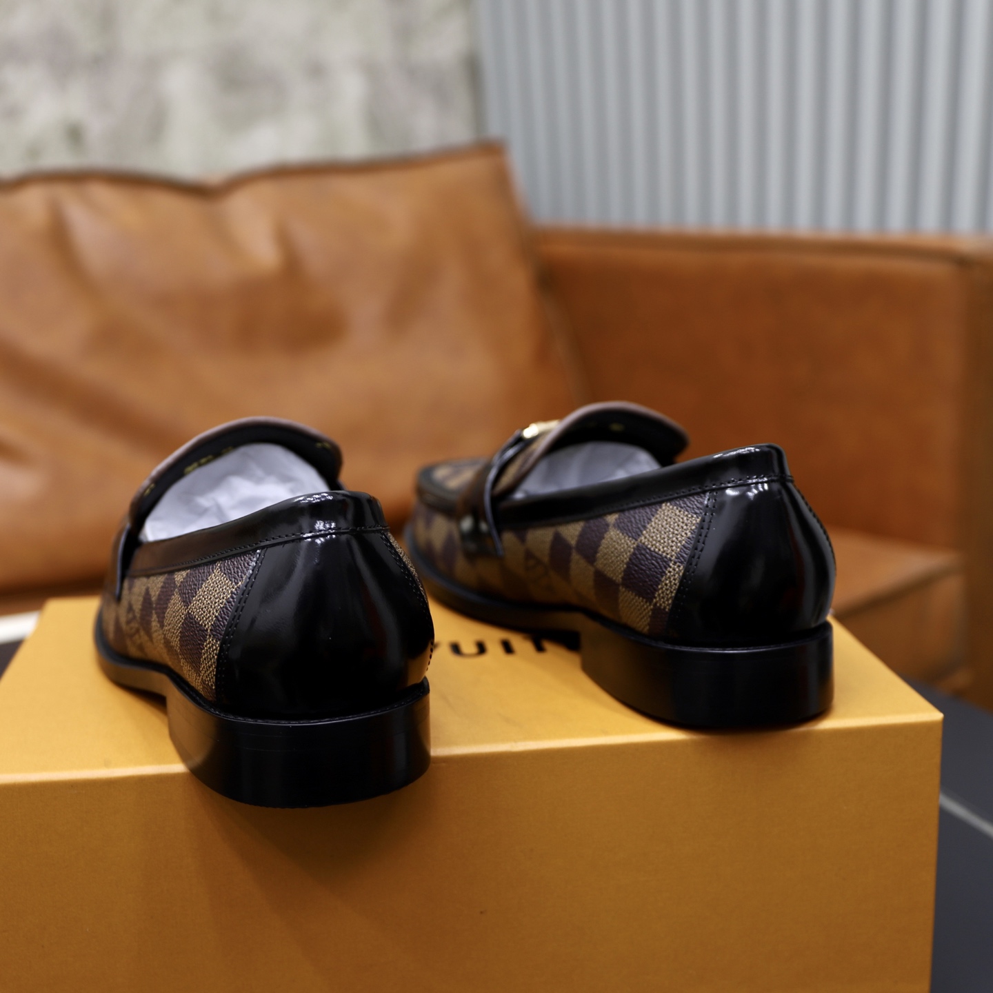 LV shoe