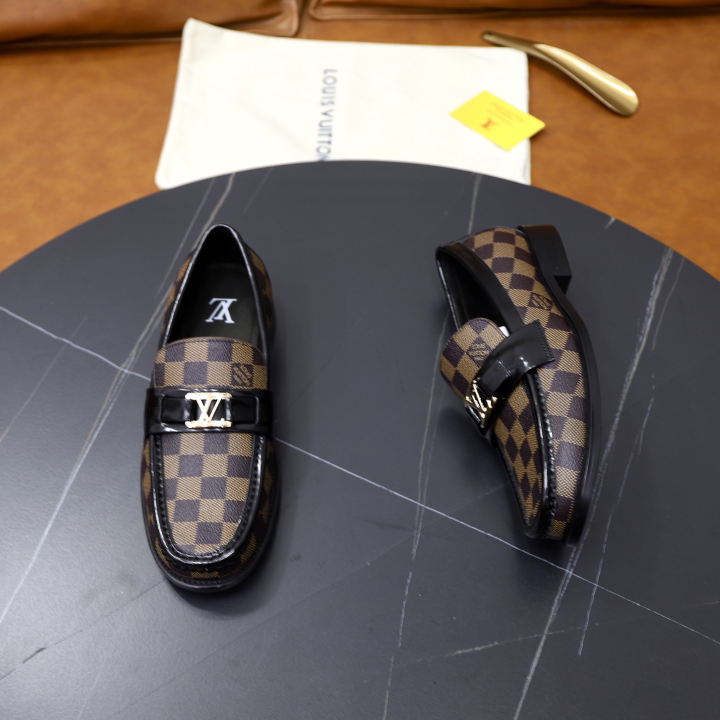 LV shoe