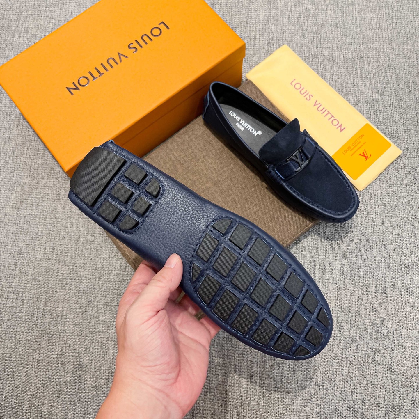 LV shoe
