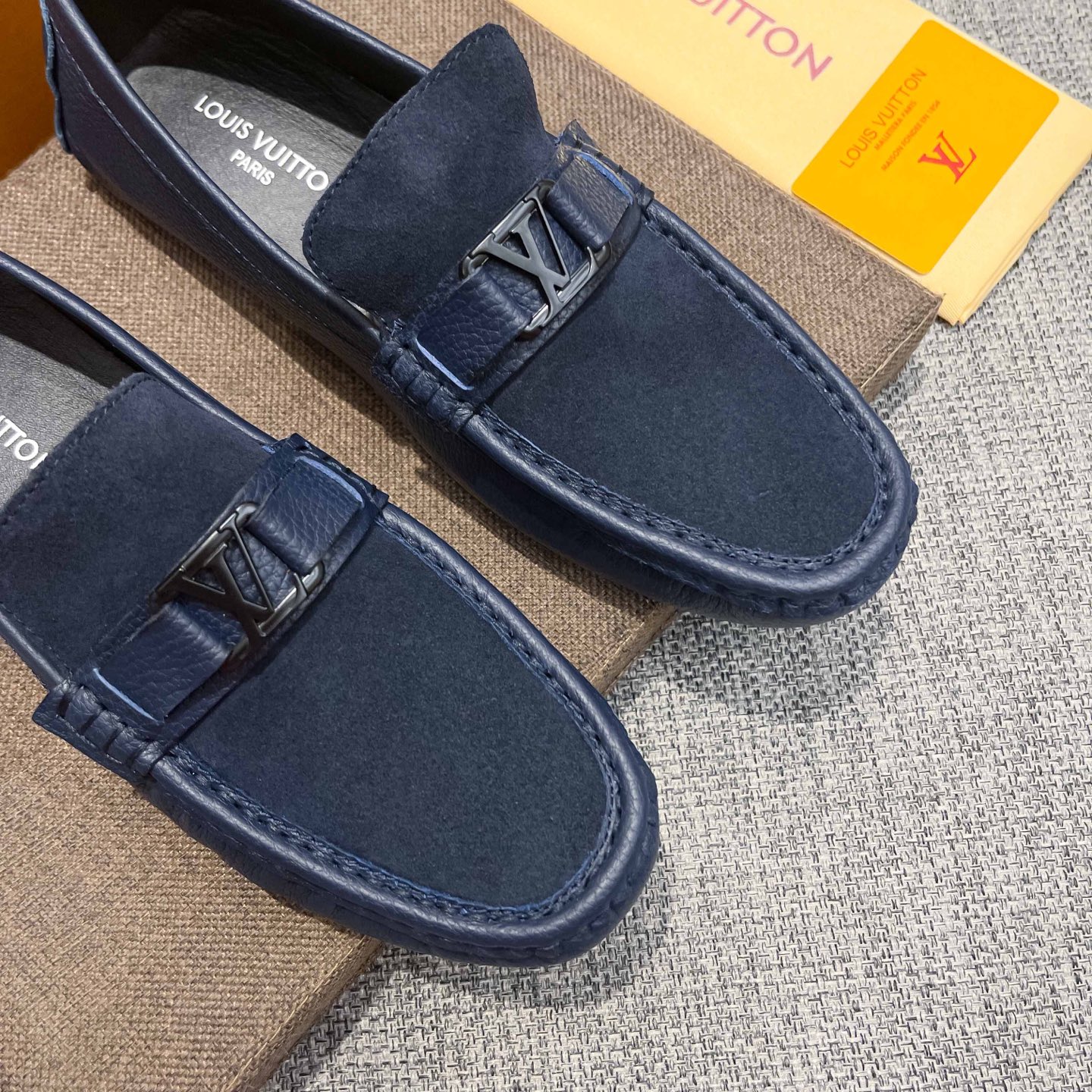 LV shoe
