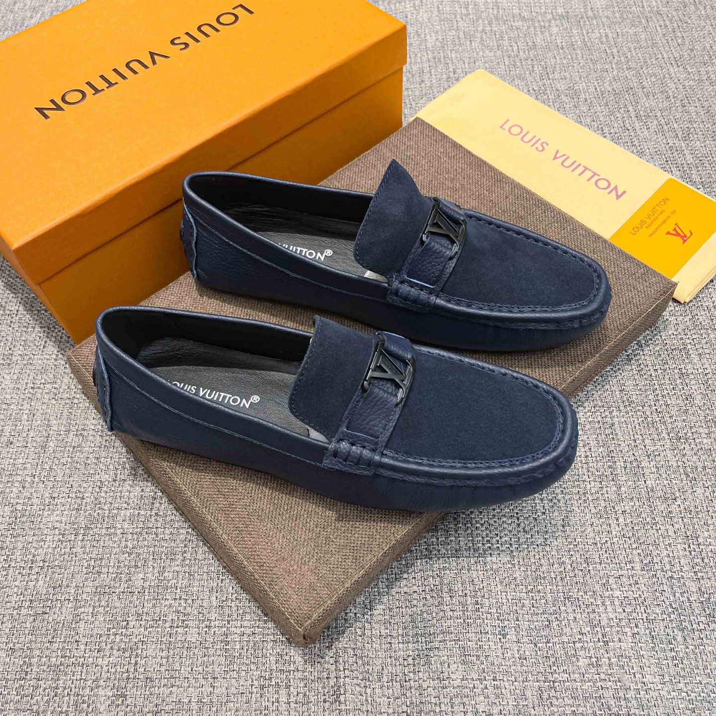LV shoe