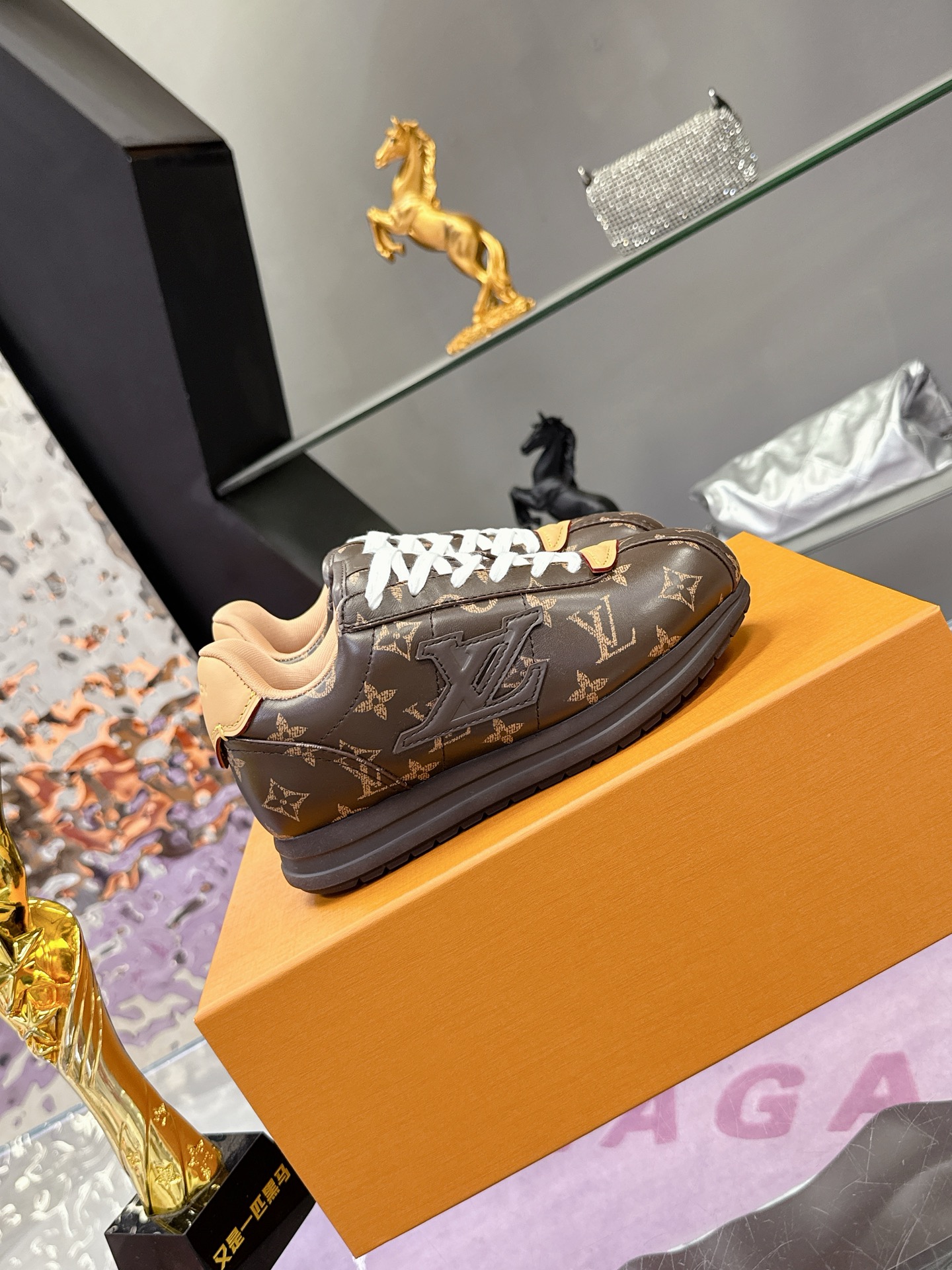 LV shoe