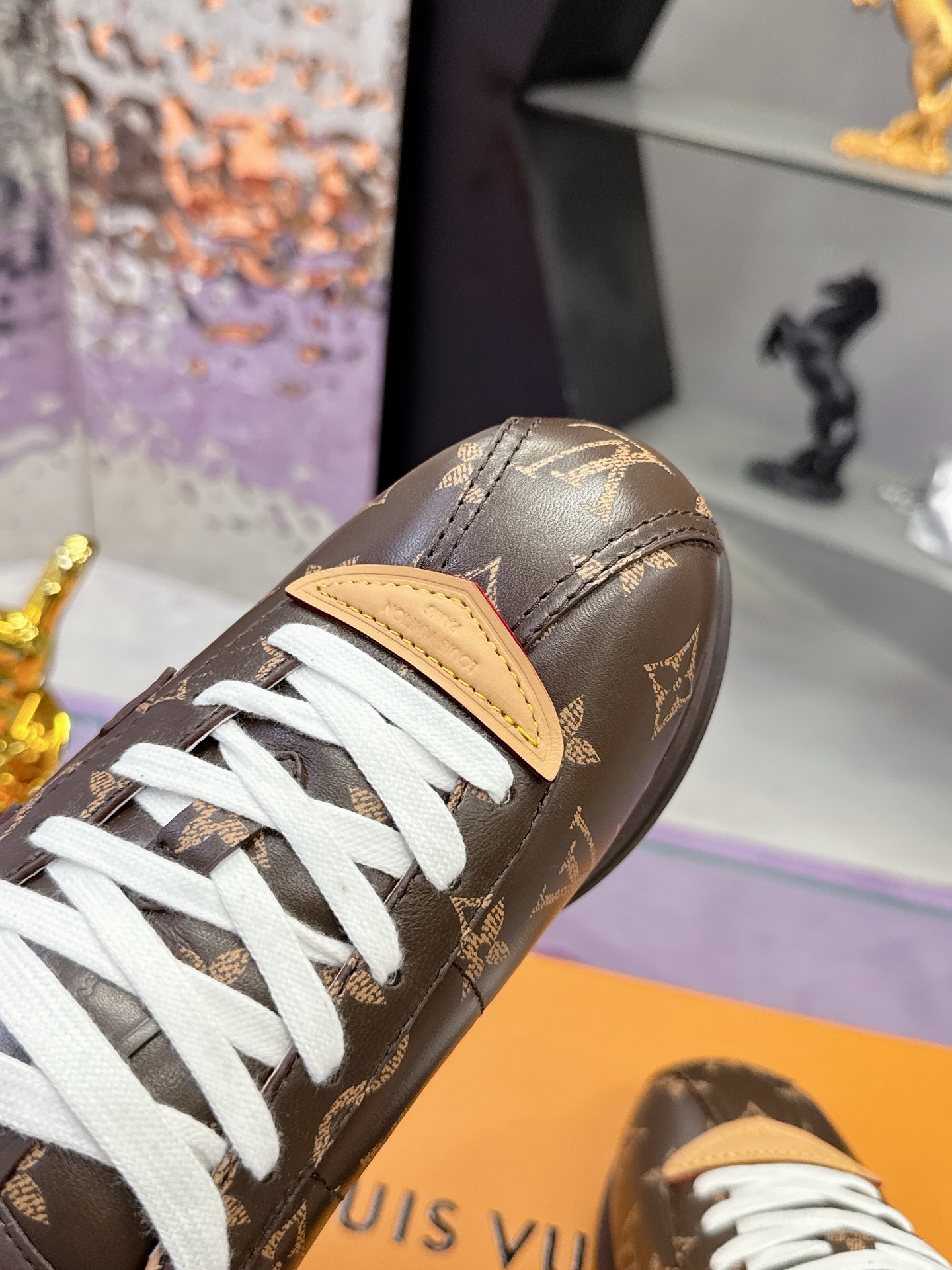 LV shoe