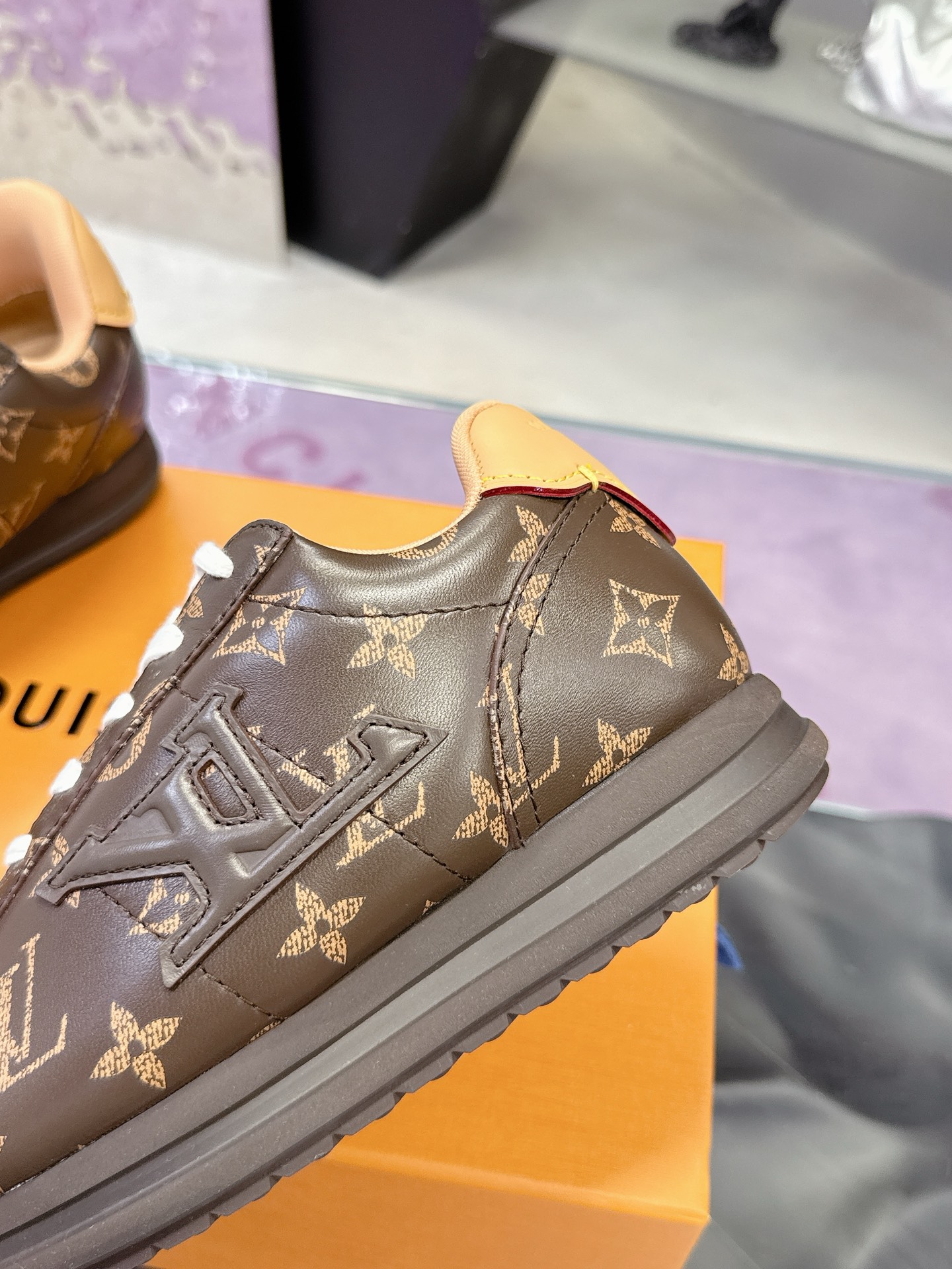 LV shoe