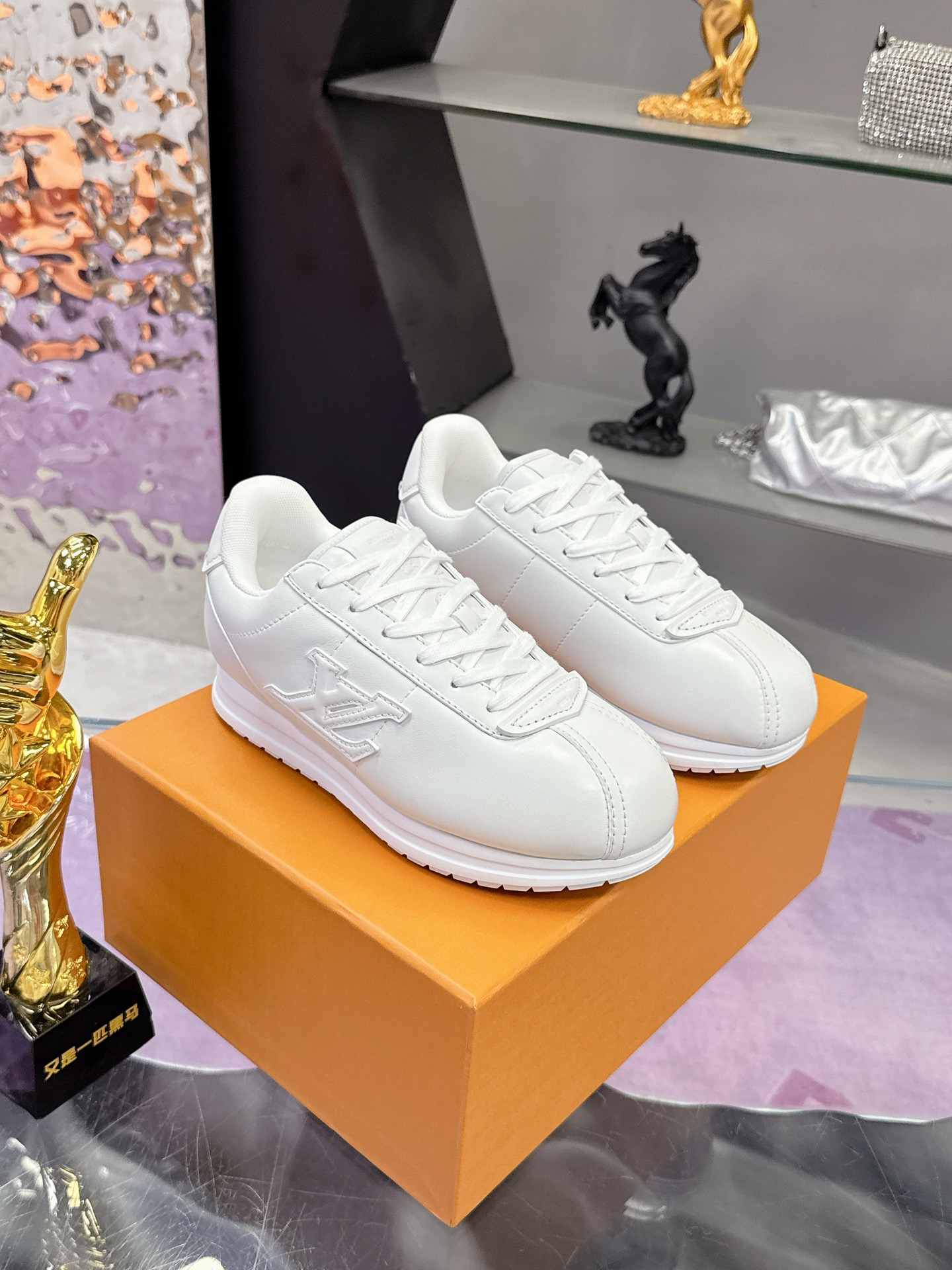LV shoe