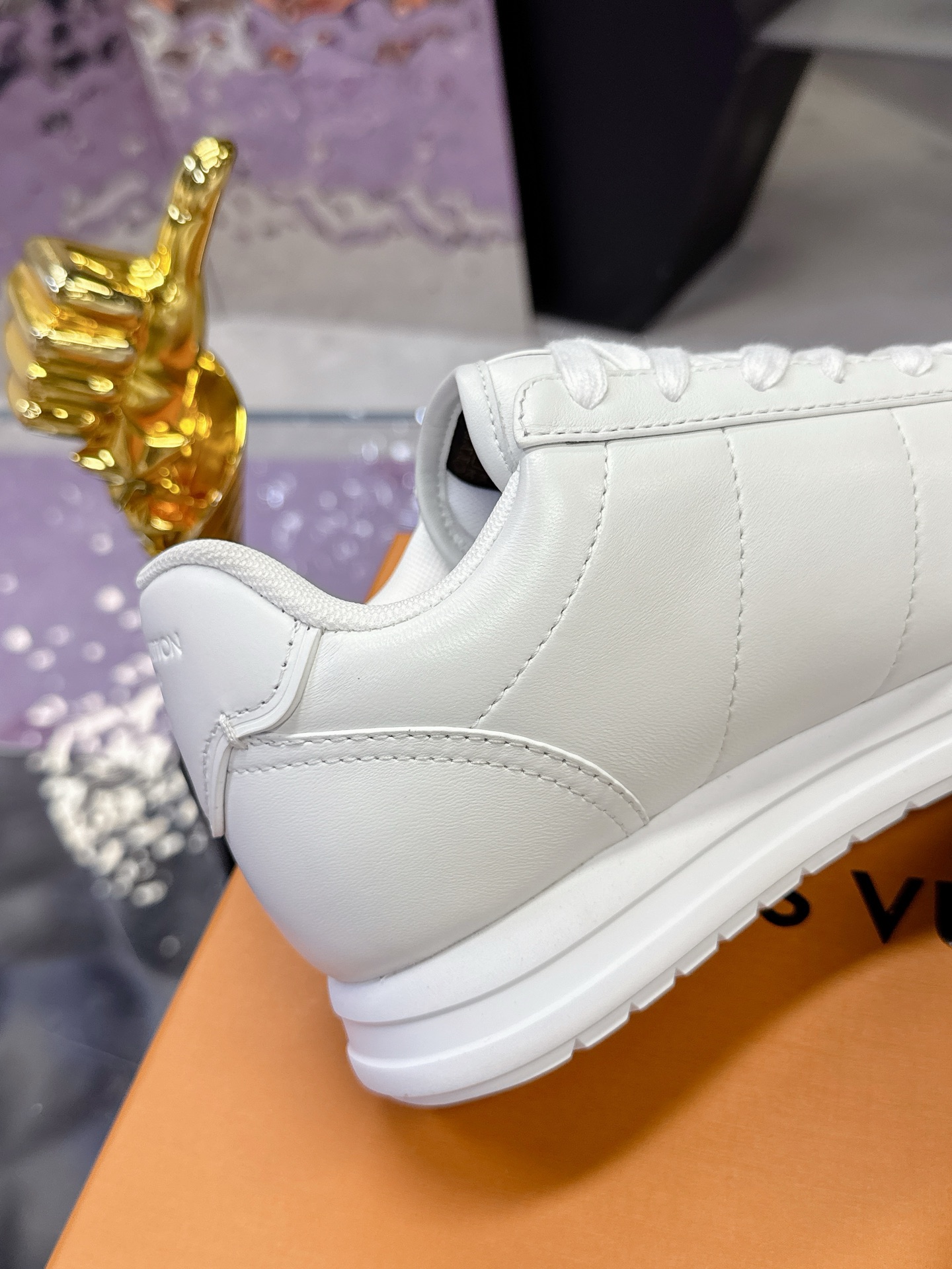 LV shoe