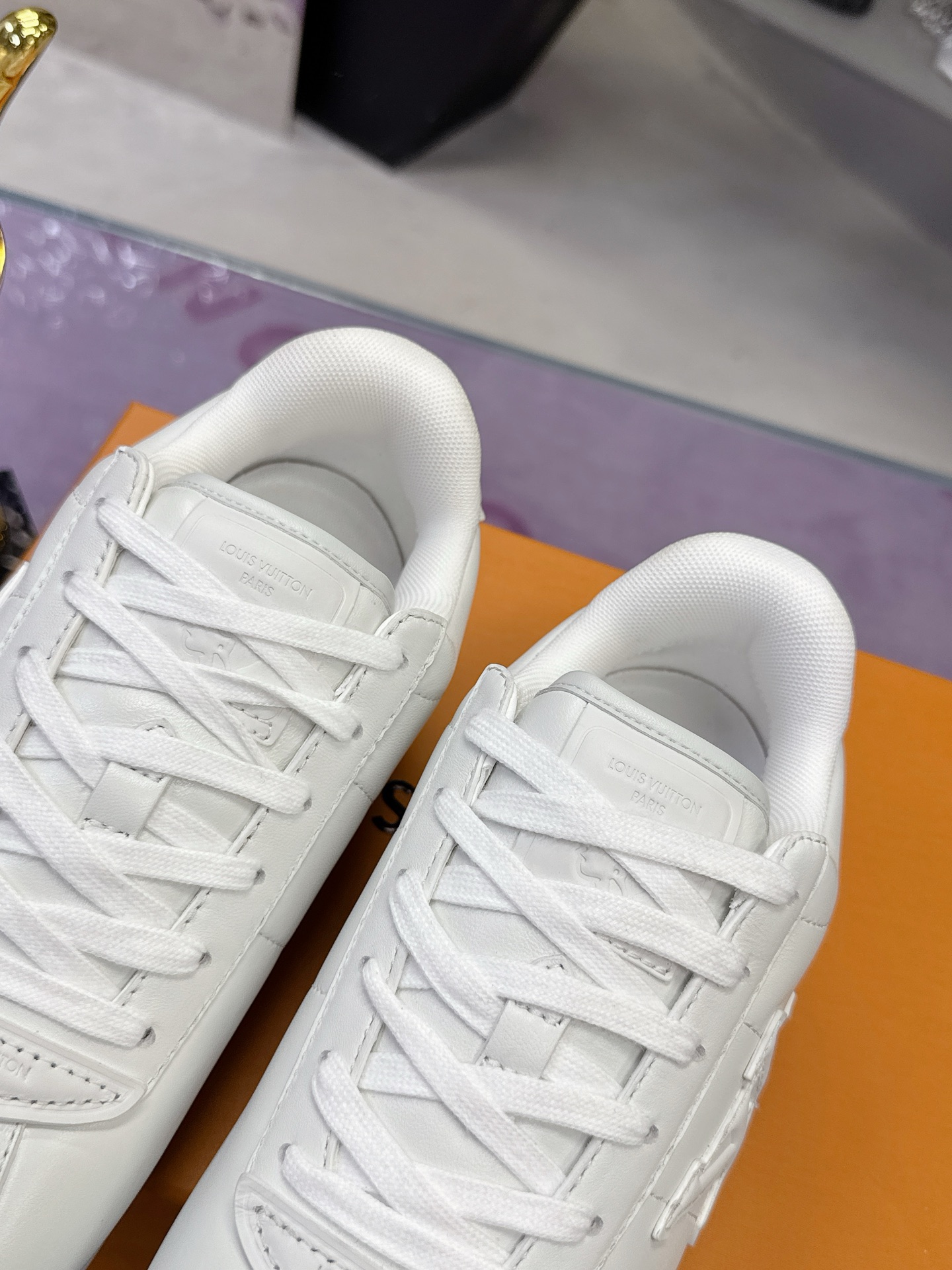 LV shoe