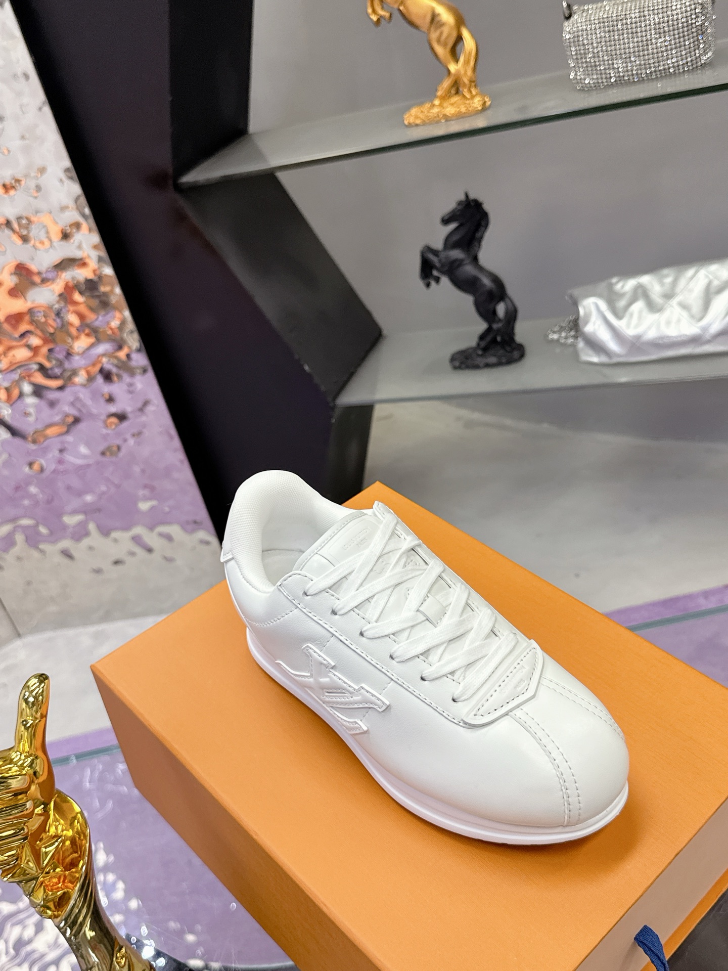 LV shoe