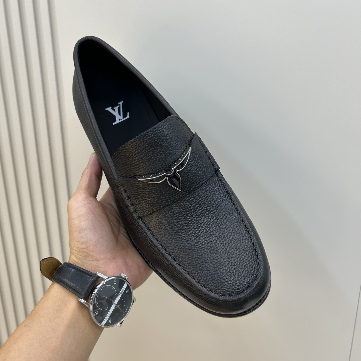 LV shoe
