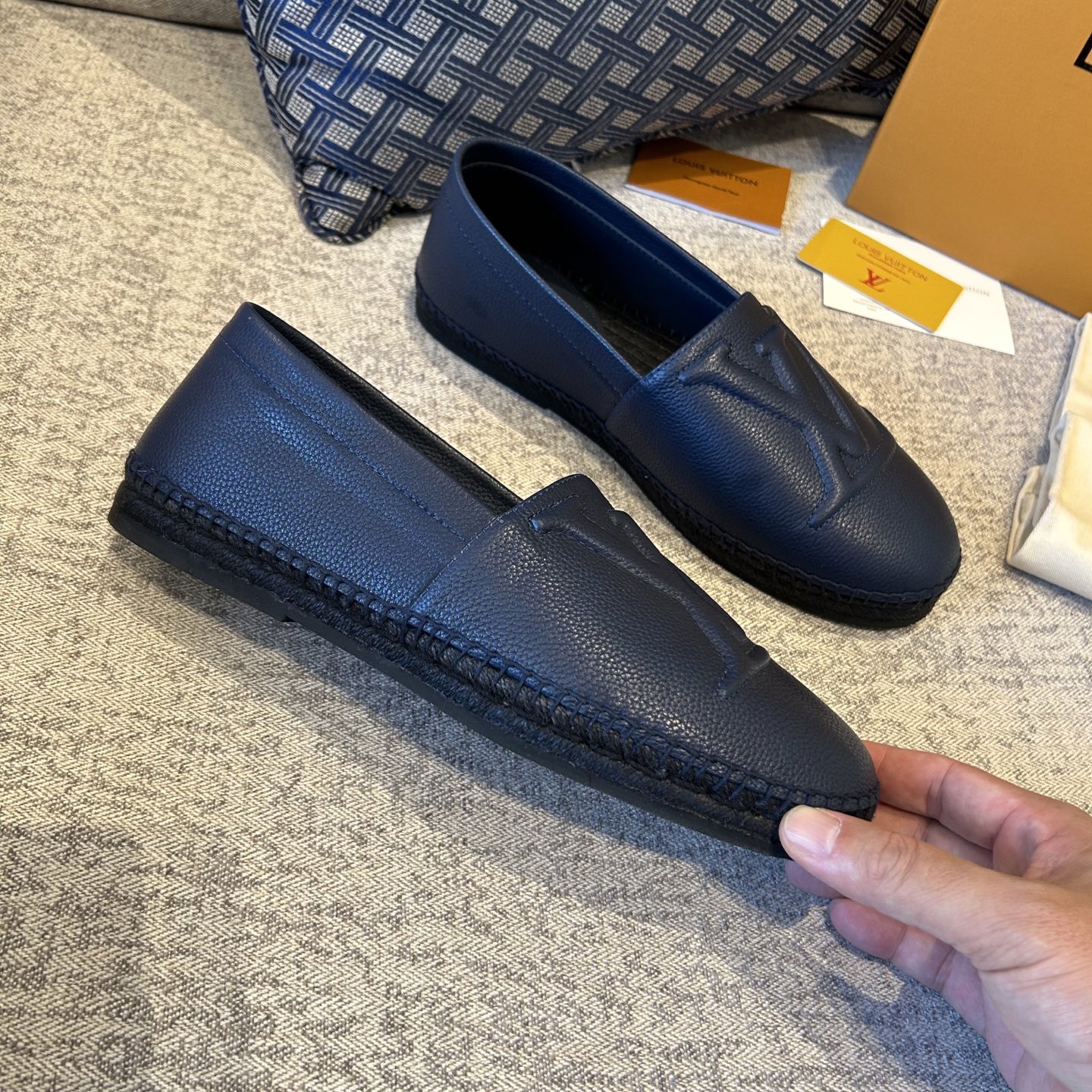 LV shoe